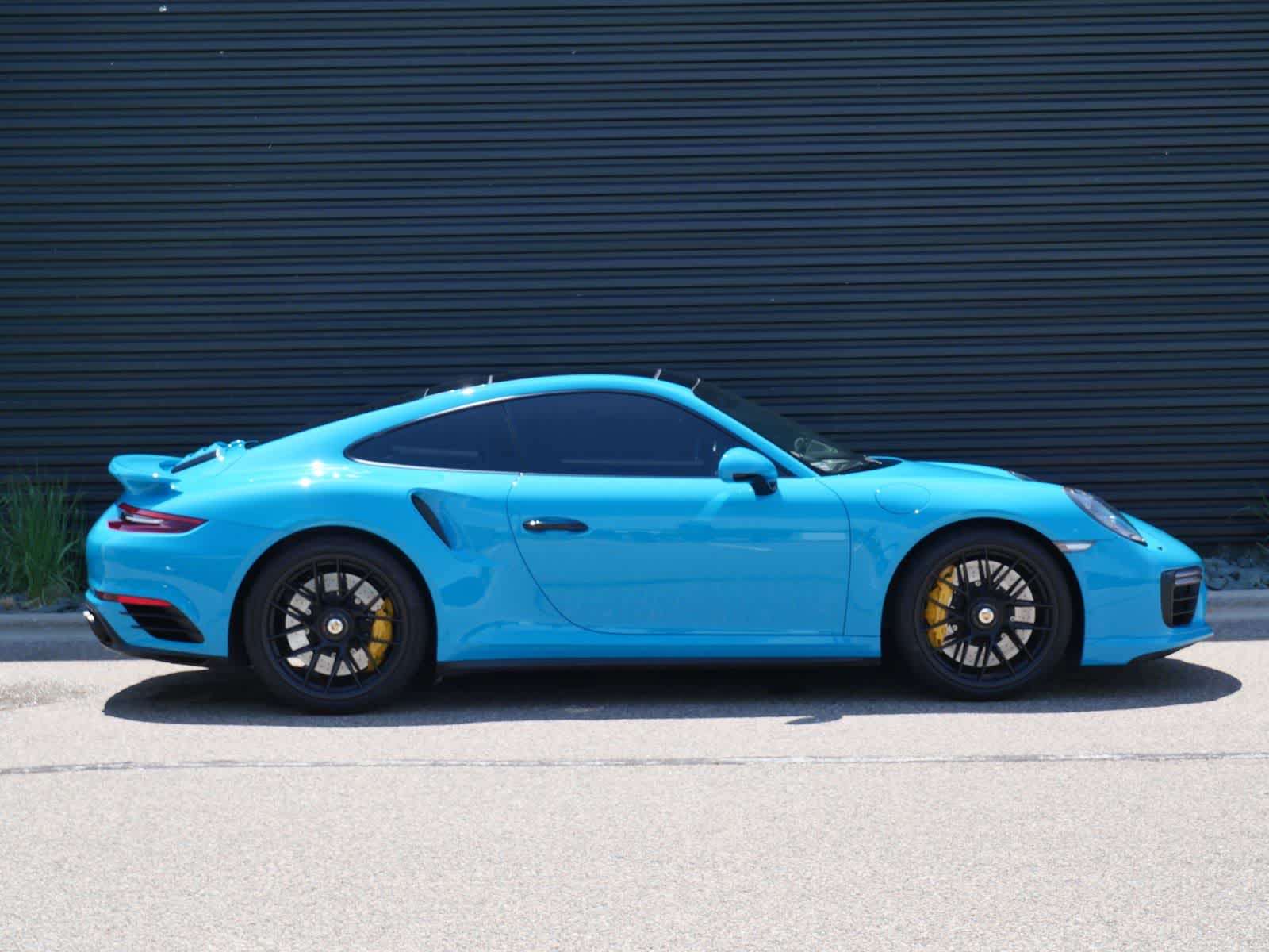 Thumbnail: 2018 Porsche 911 - 27