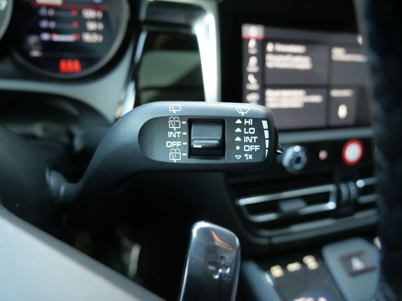 Thumbnail: 2025 Porsche Macan - 27