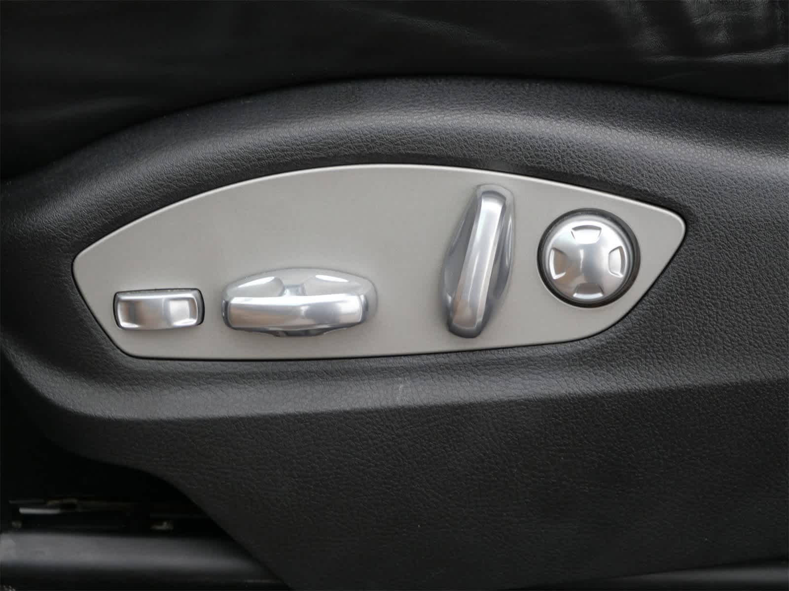 Thumbnail: 2014 Porsche Cayenne - 10