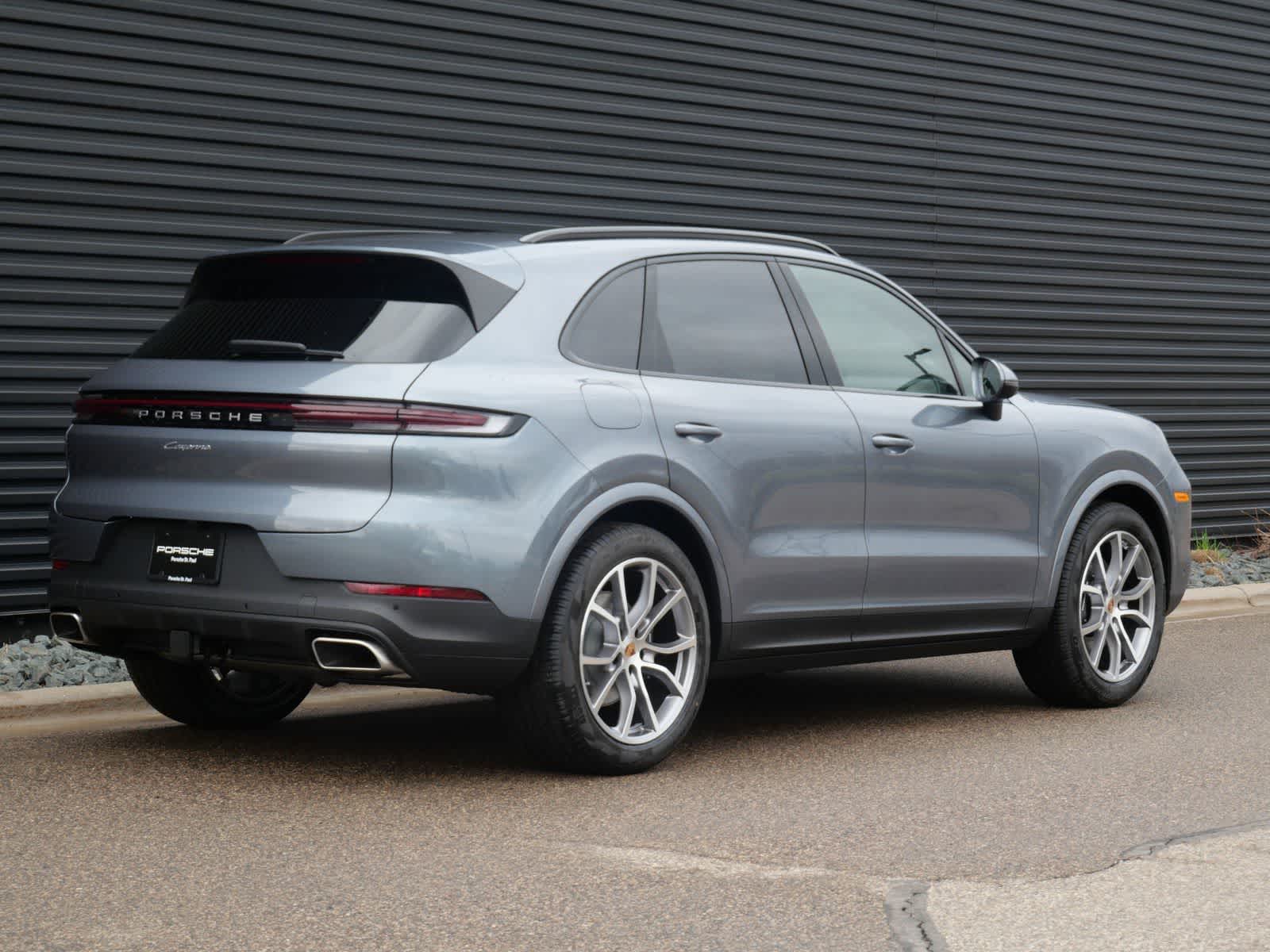 Thumbnail: 2026 Porsche Cayenne - 25