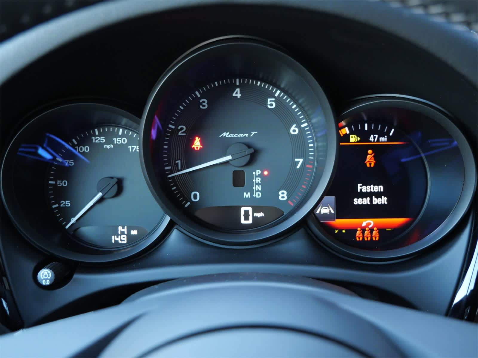 Thumbnail: 2026 Porsche Macan - 14