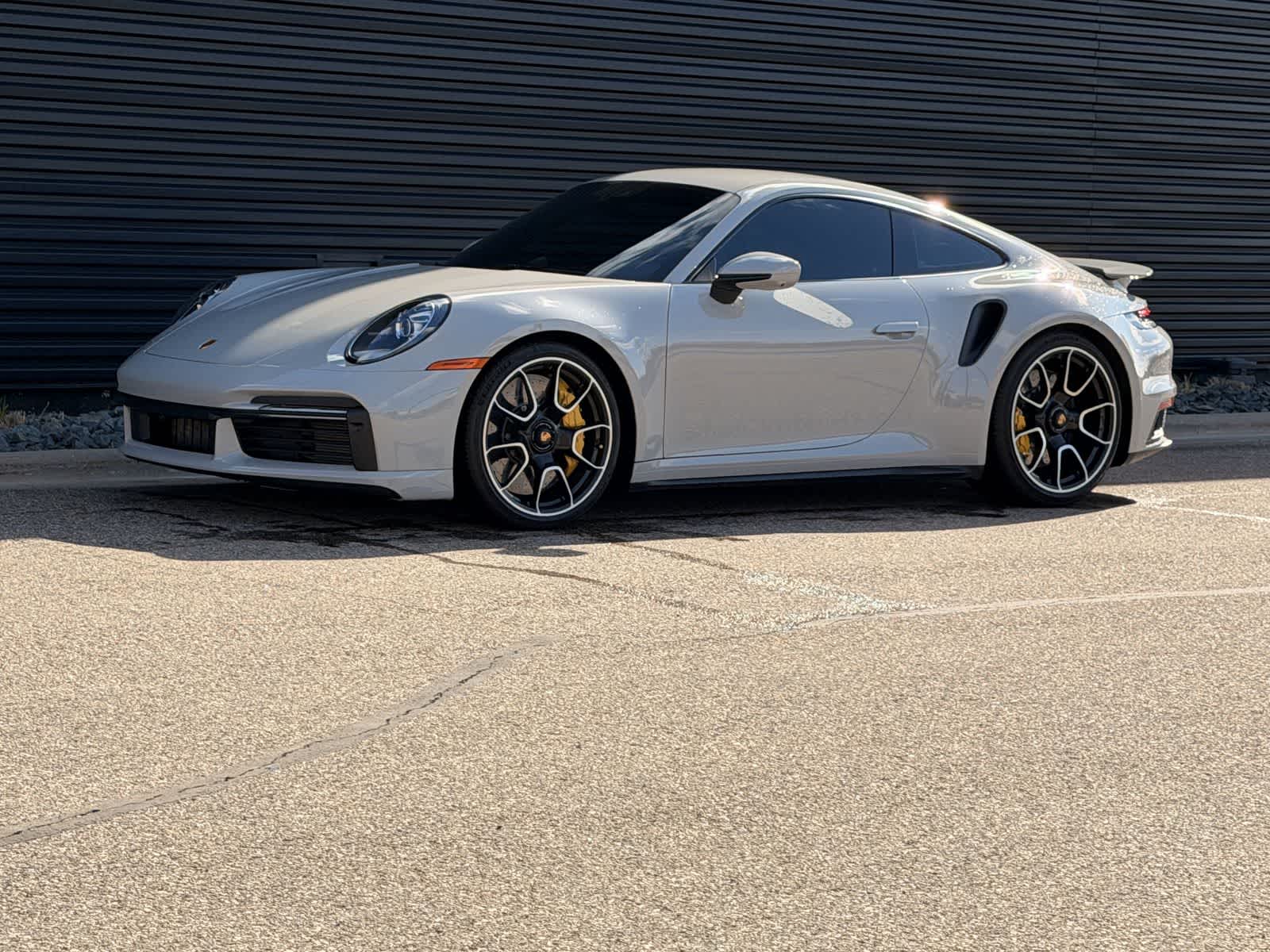 Thumbnail: 2023 Porsche 911 - 1