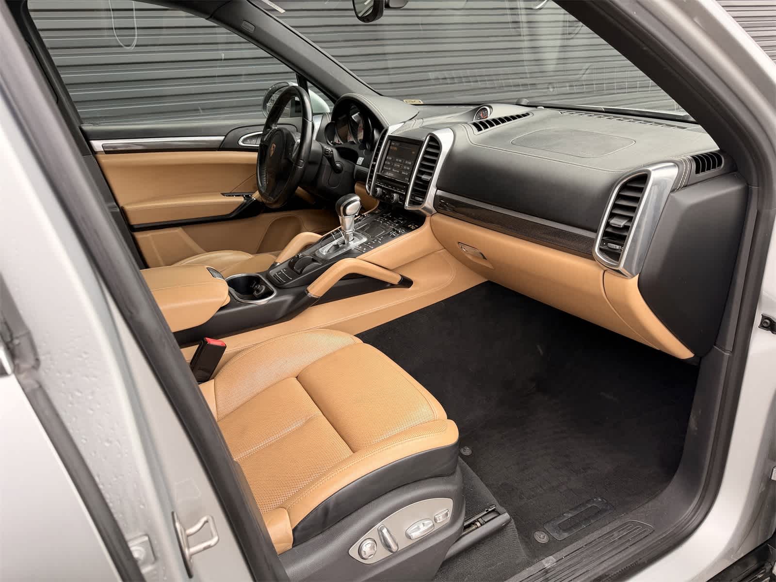 Thumbnail: 2014 Porsche Cayenne - 21