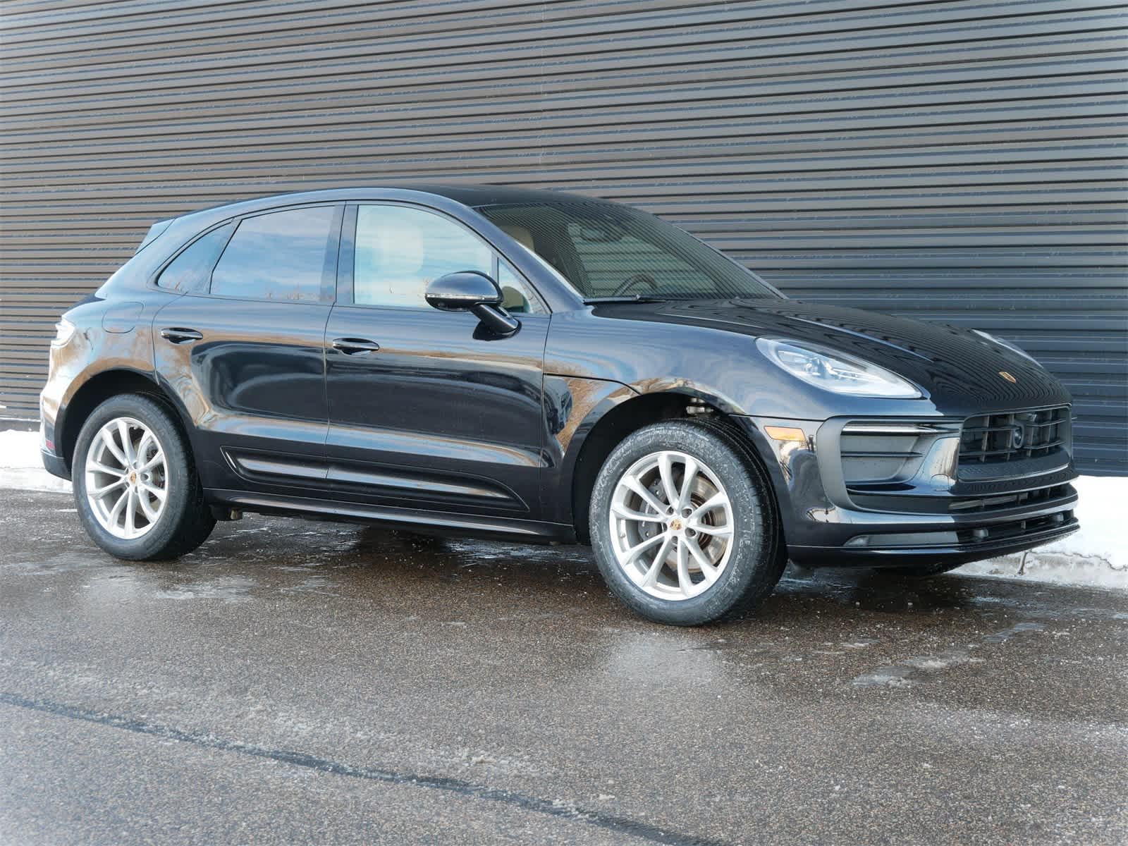 Thumbnail: 2024 Porsche Macan - 26