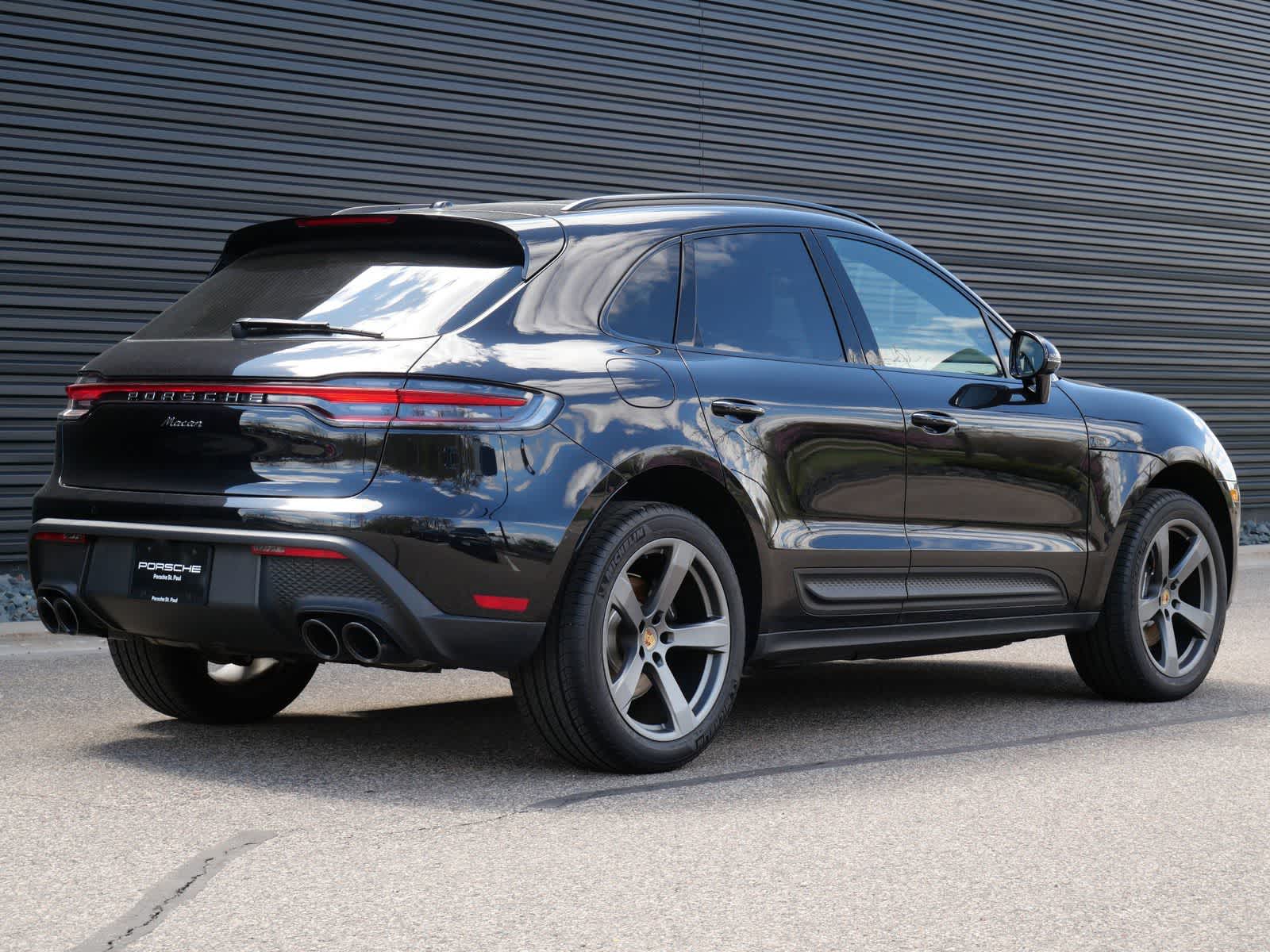Thumbnail: 2026 Porsche Macan - 25
