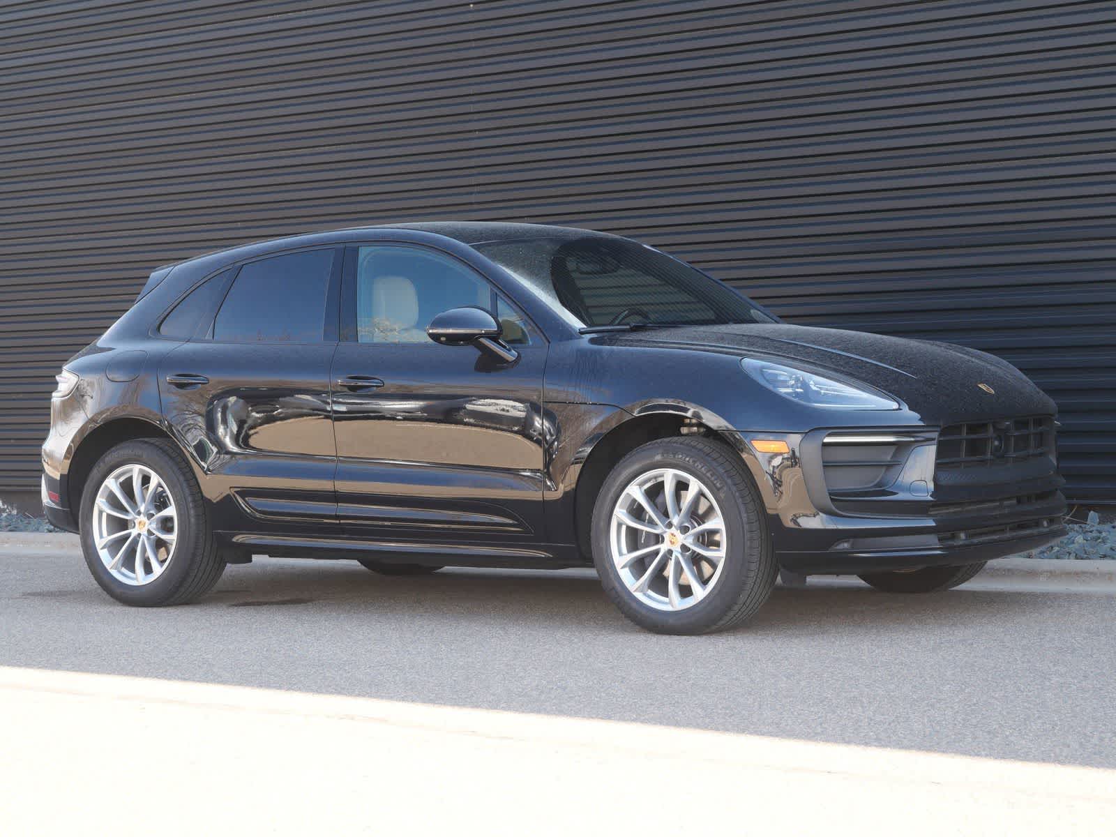 Thumbnail: 2024 Porsche Macan - 27