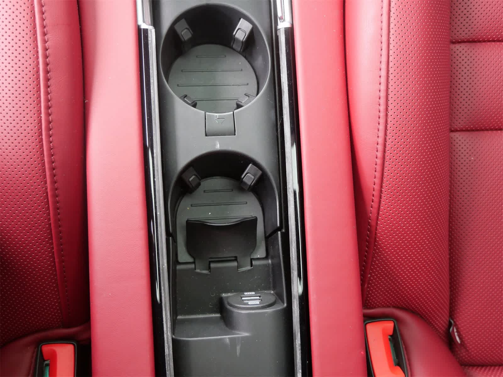 Thumbnail: 2019 Porsche Panamera - 13