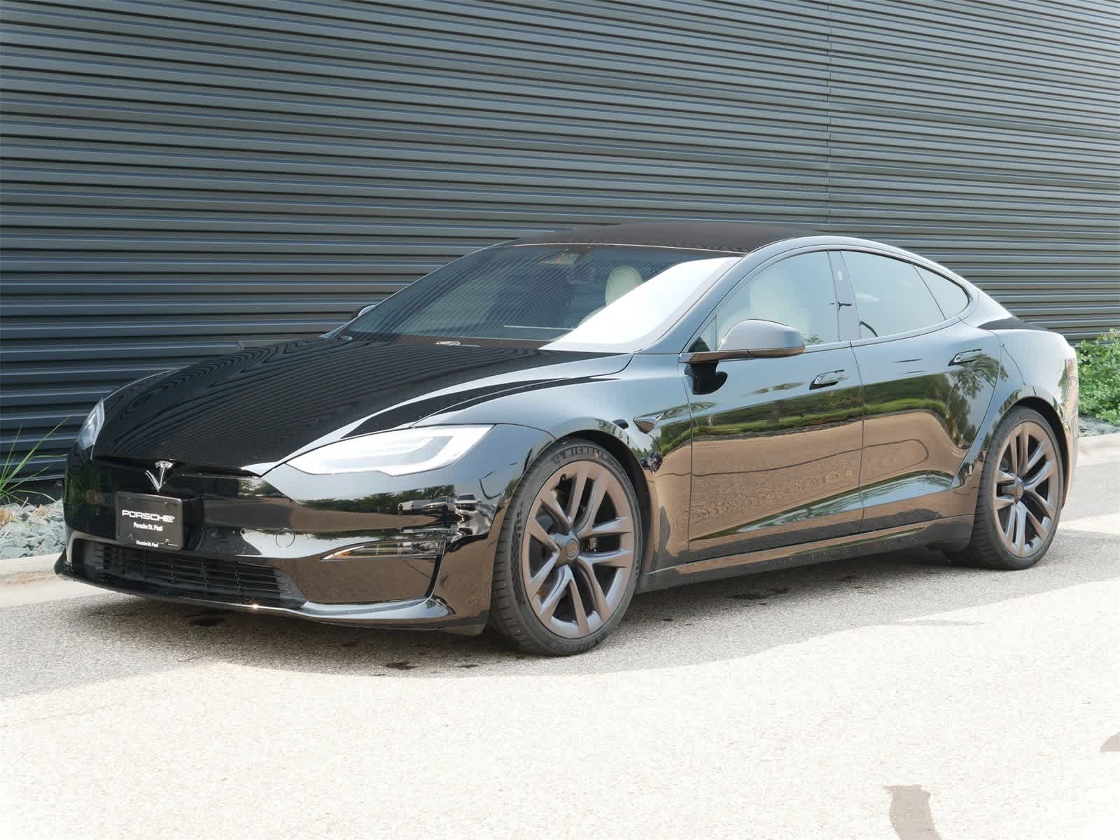 Thumbnail: 2022 Tesla Model S - 1