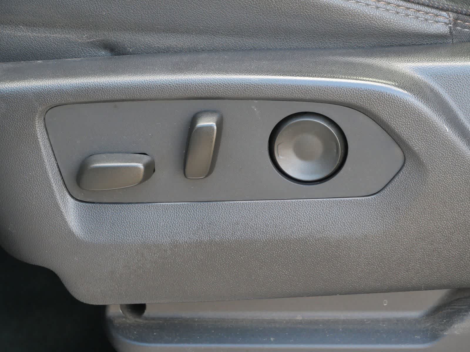 Thumbnail: 2024 Chevrolet Silverado 3500 - 10