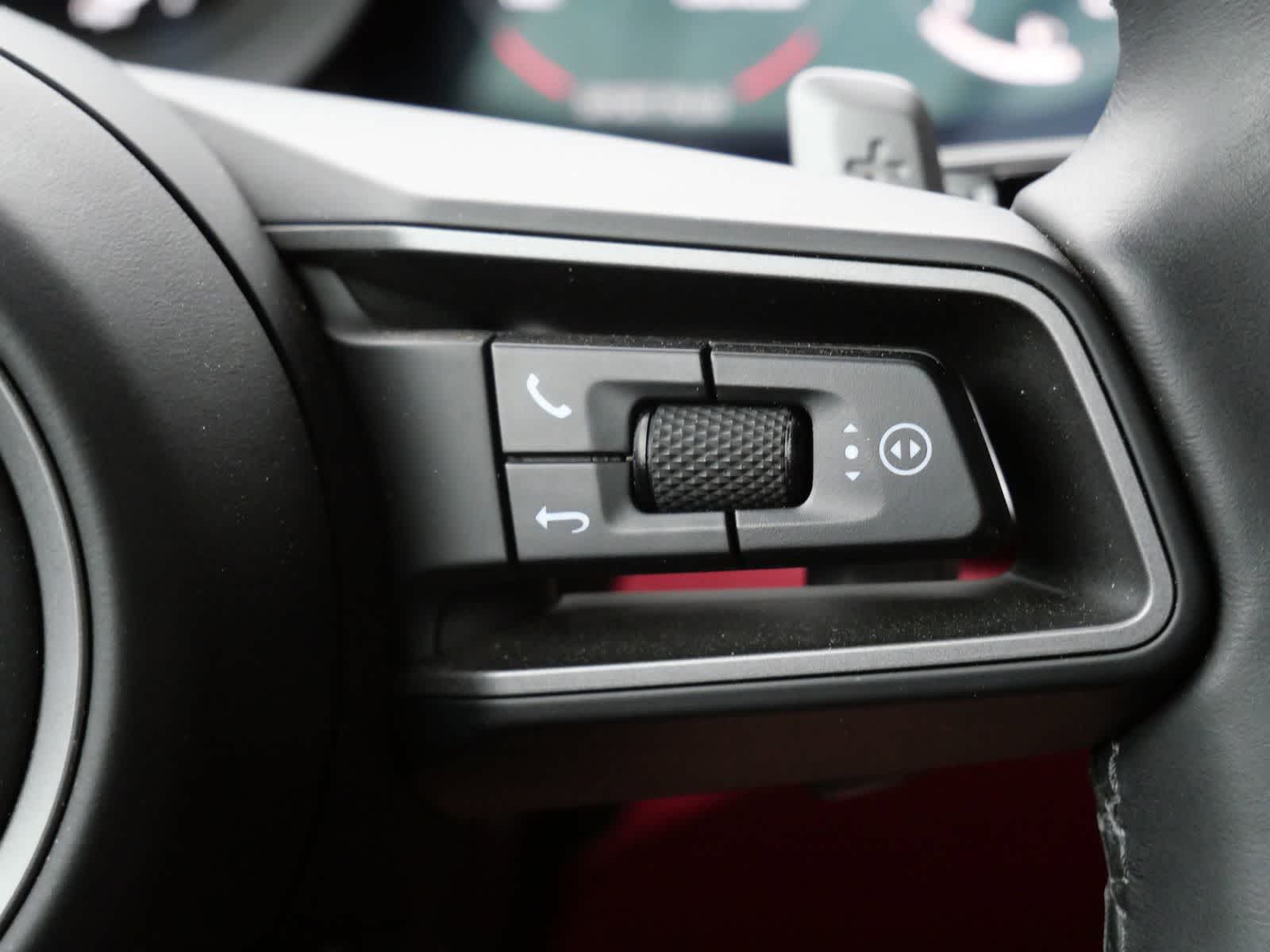 Thumbnail: 2023 Porsche 911 - 22