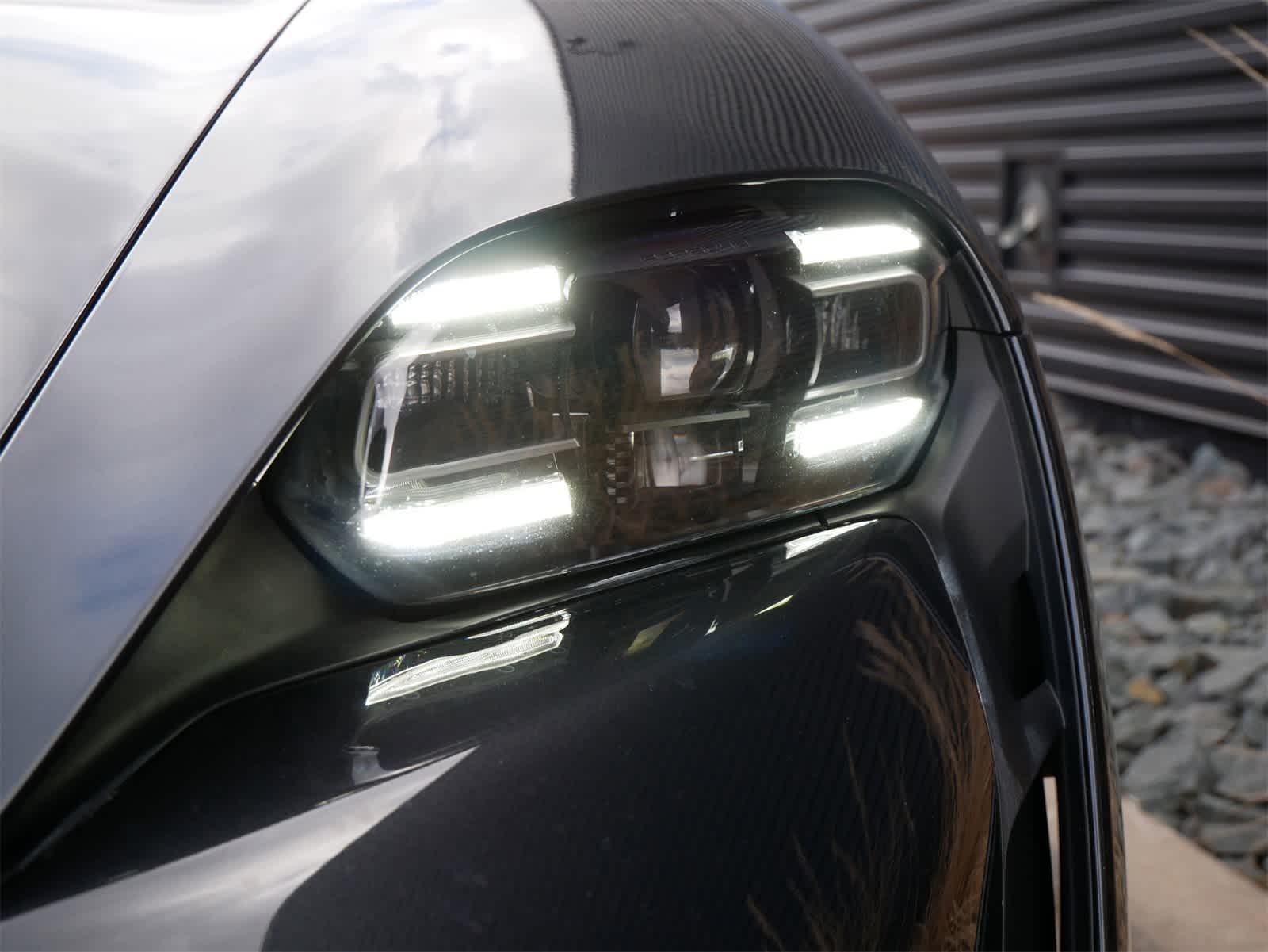 Thumbnail: 2021 Porsche Taycan - 26