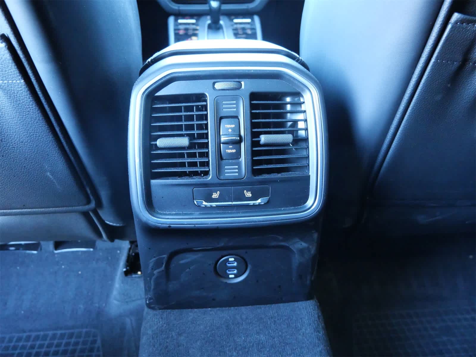 Thumbnail: 2024 Porsche Macan - 13