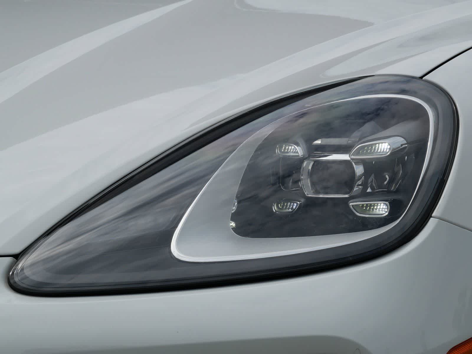 Thumbnail: 2021 Porsche Cayenne - 6
