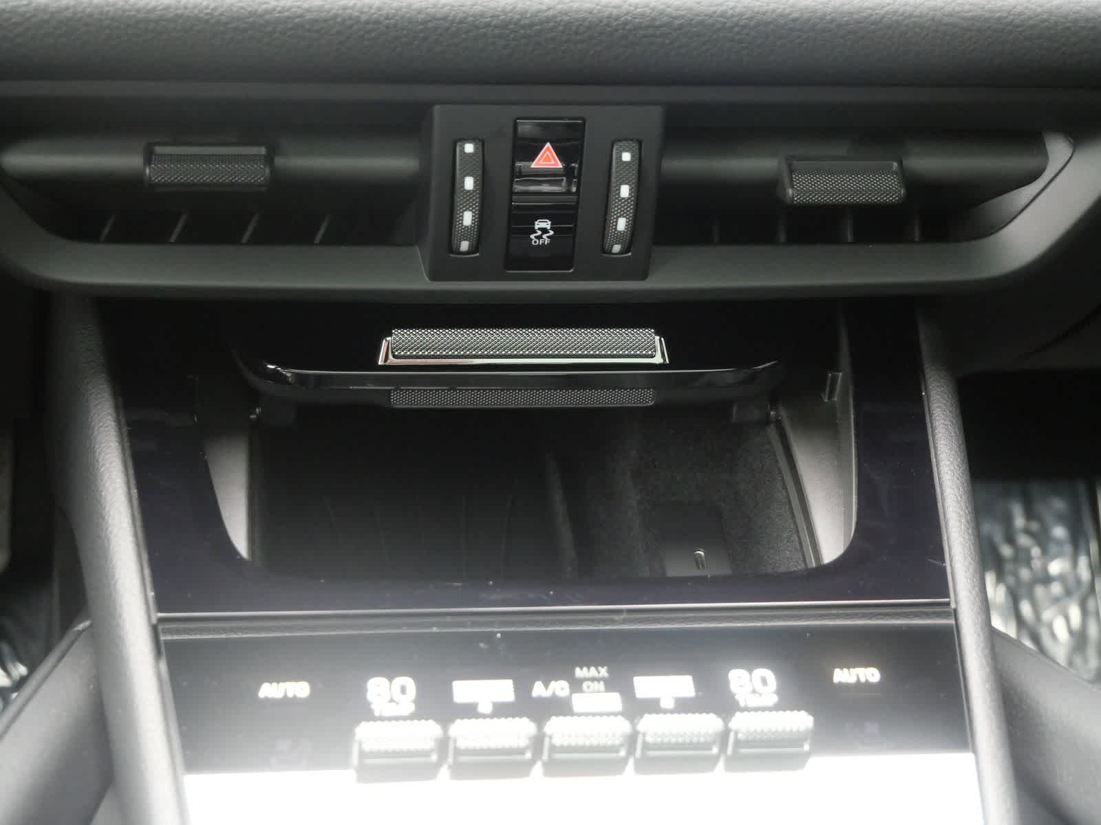 Thumbnail: 2025 Porsche Cayenne - 19