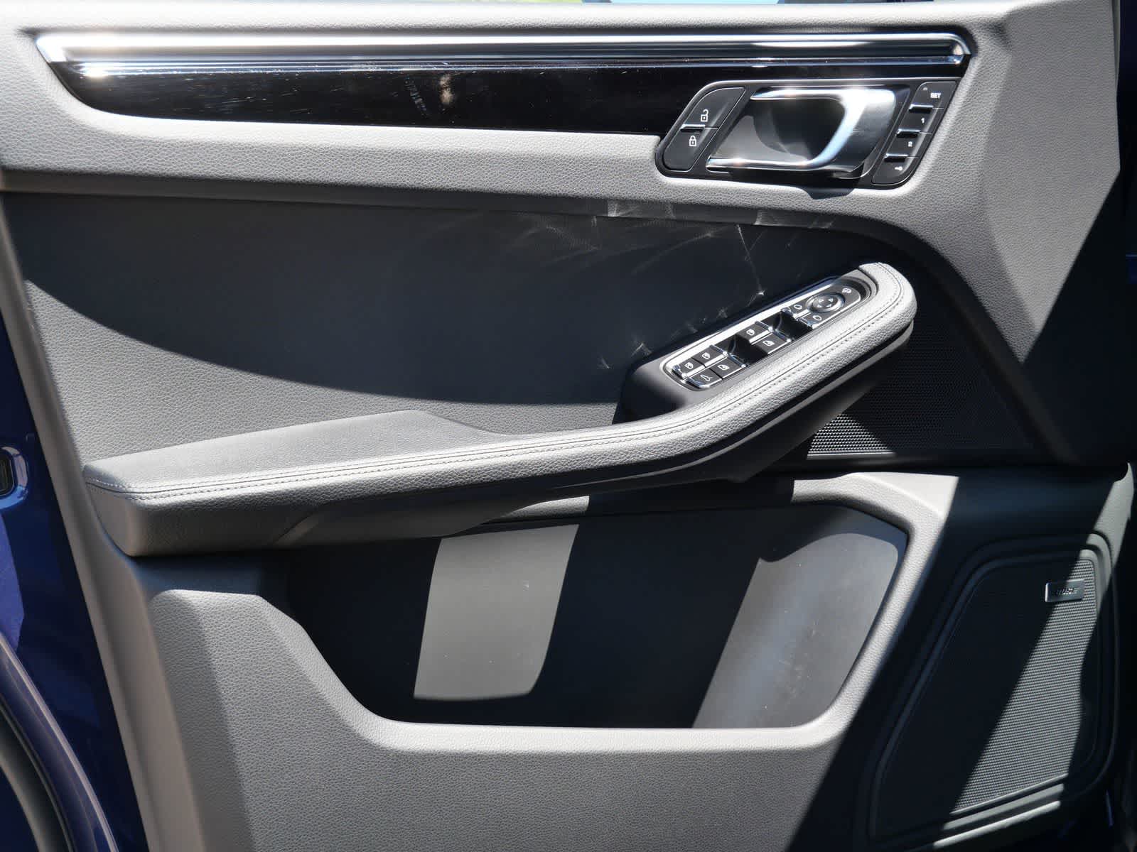 Thumbnail: 2022 Porsche Macan - 9