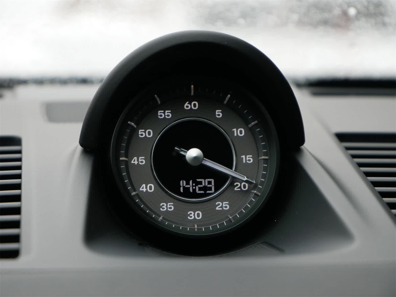 Thumbnail: 2024 Porsche 911 - 13