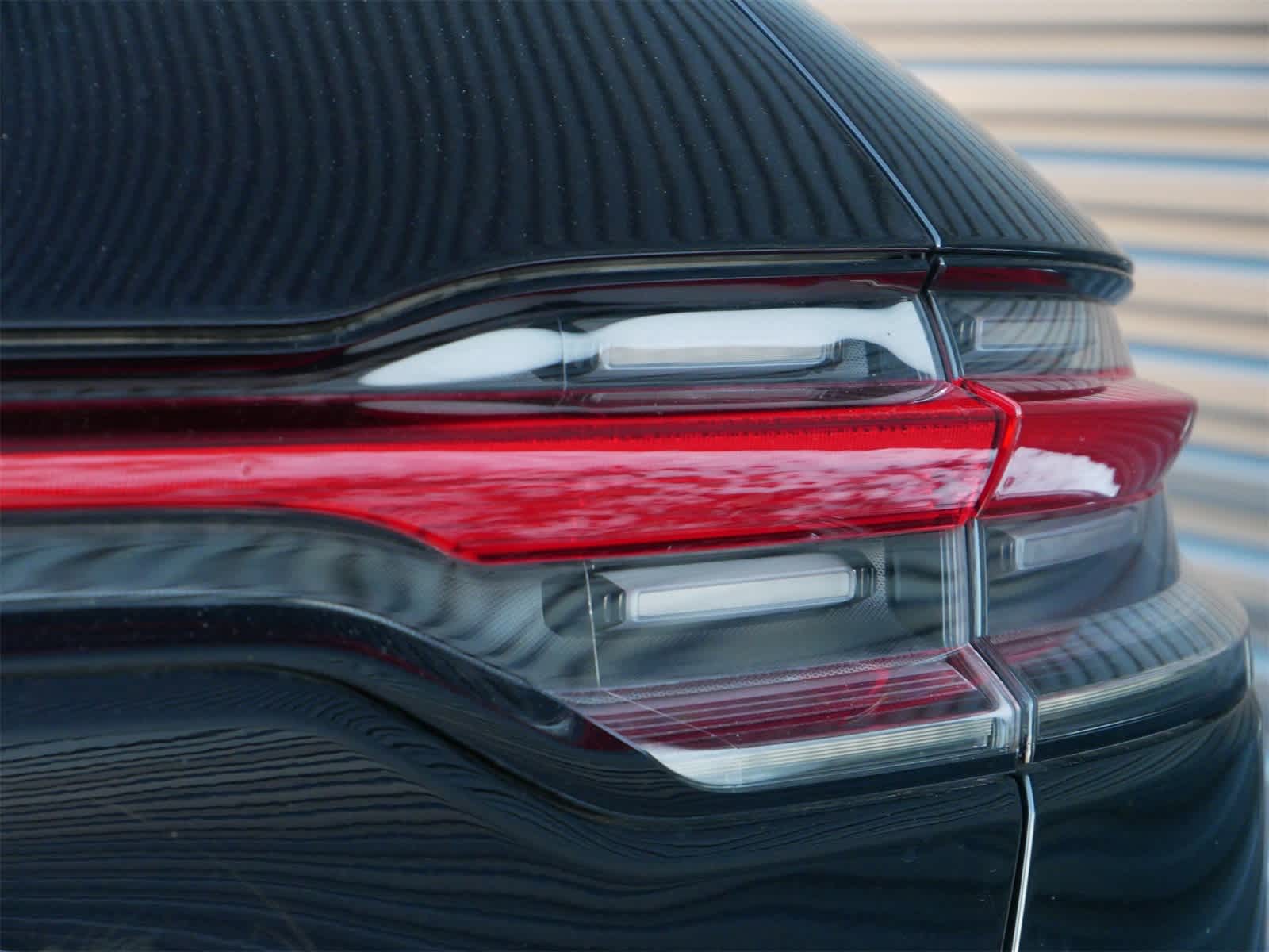 Thumbnail: 2024 Porsche Macan - 8