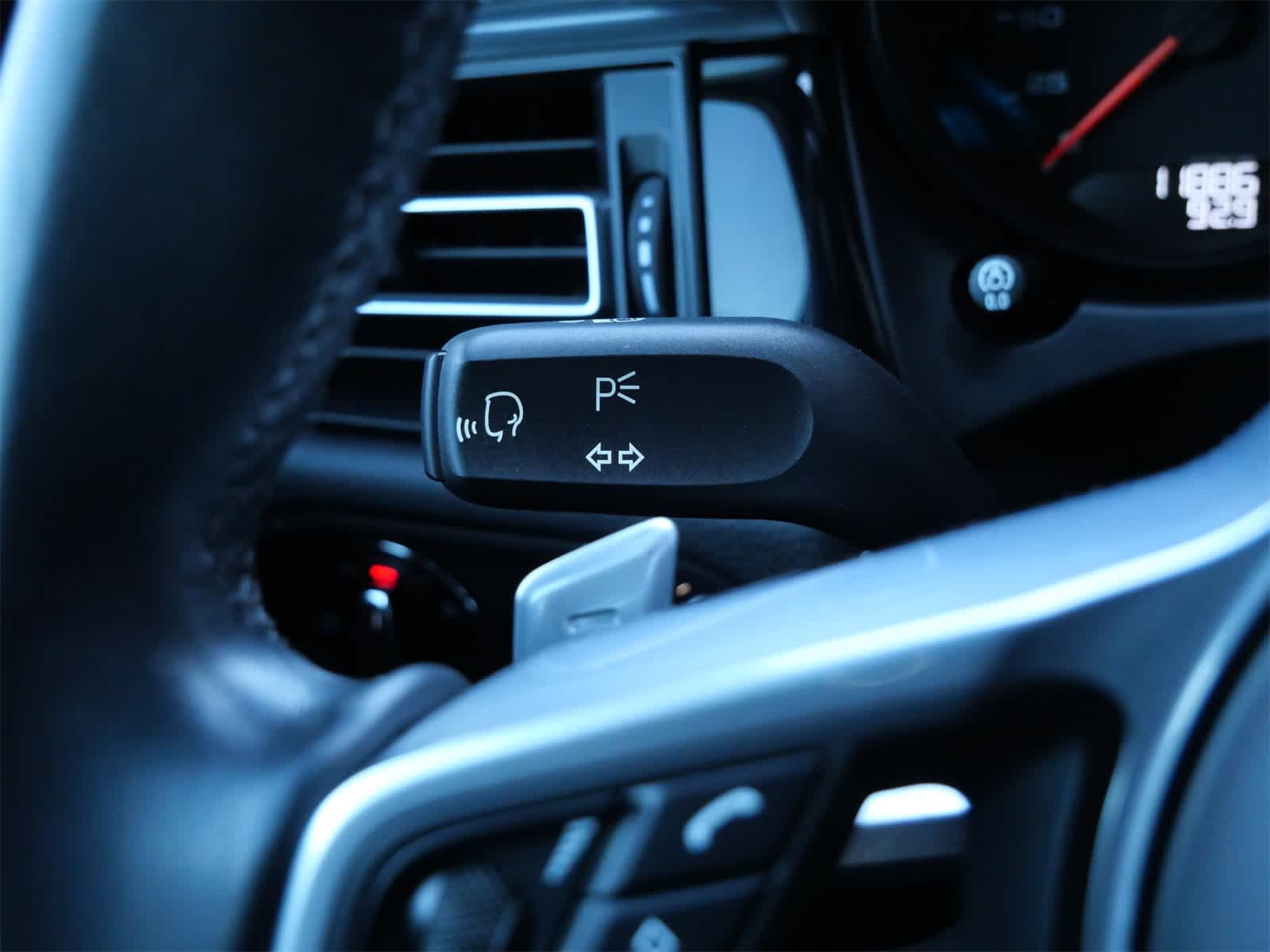 Thumbnail: 2021 Porsche Macan - 22