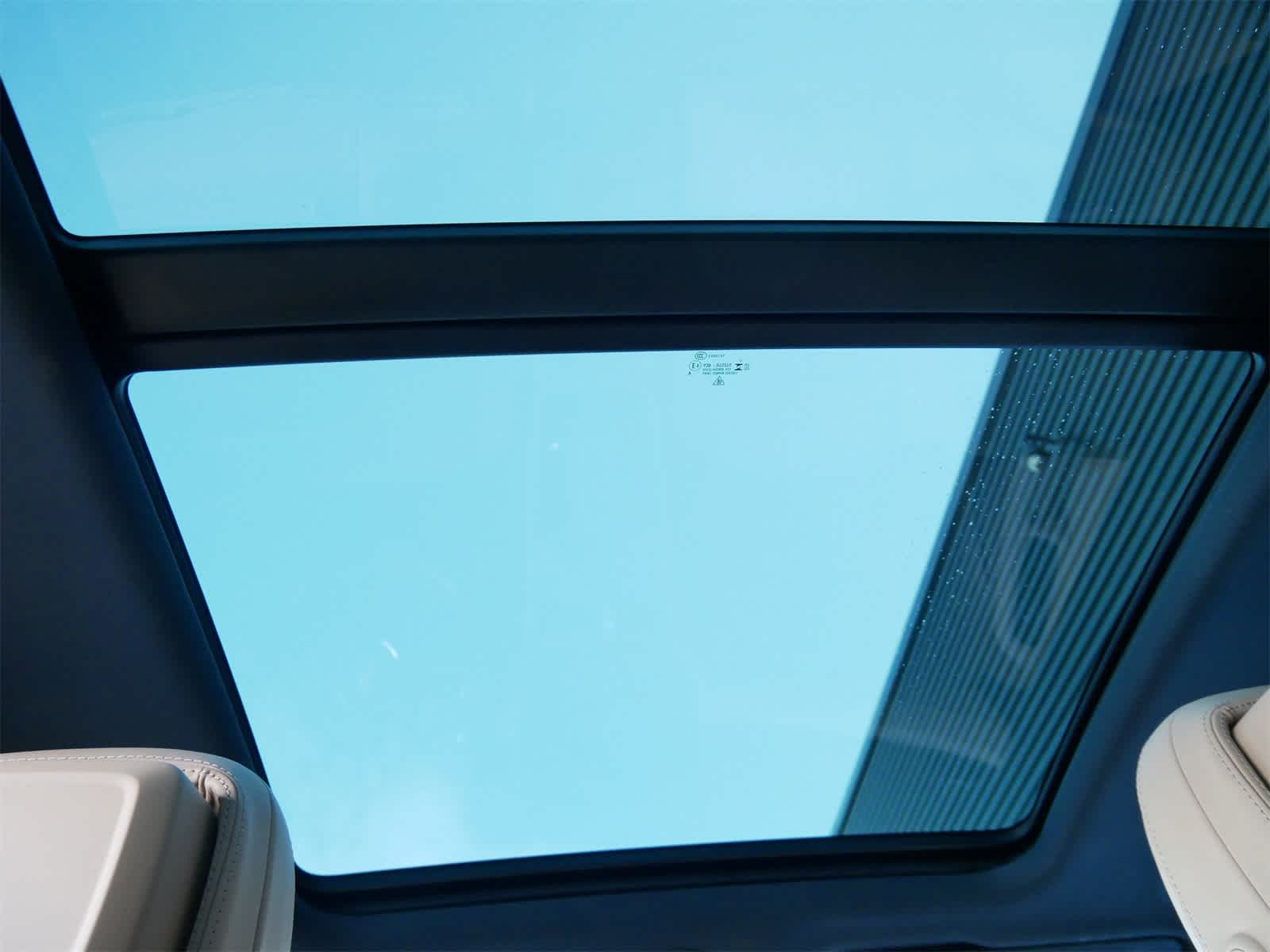 Thumbnail: 2024 Porsche Macan - 14