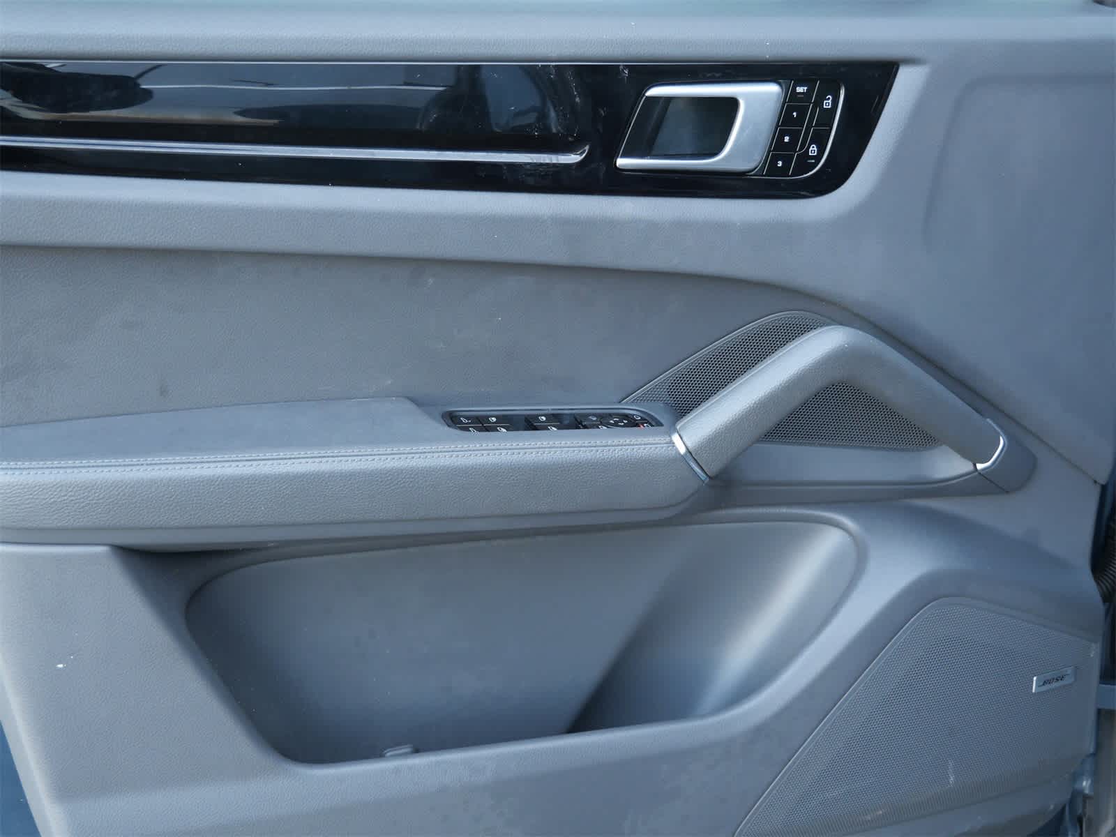 Thumbnail: 2019 Porsche Cayenne - 9