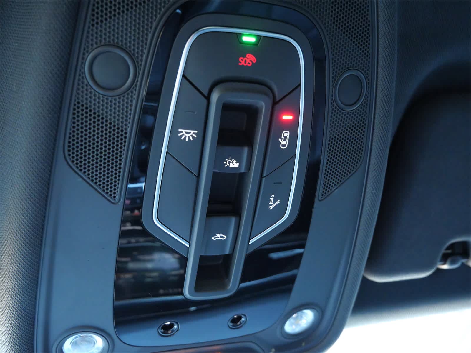 Thumbnail: 2021 Audi Q8 - 17