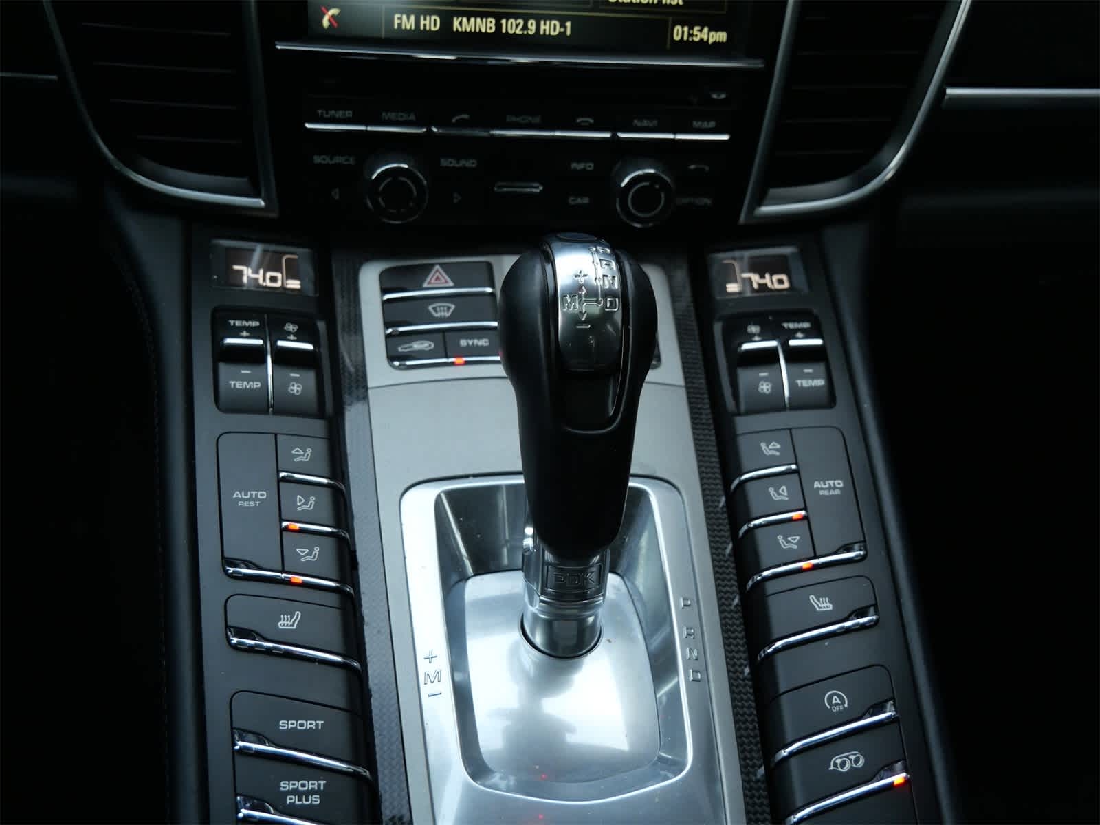 Thumbnail: 2016 Porsche Panamera - 22