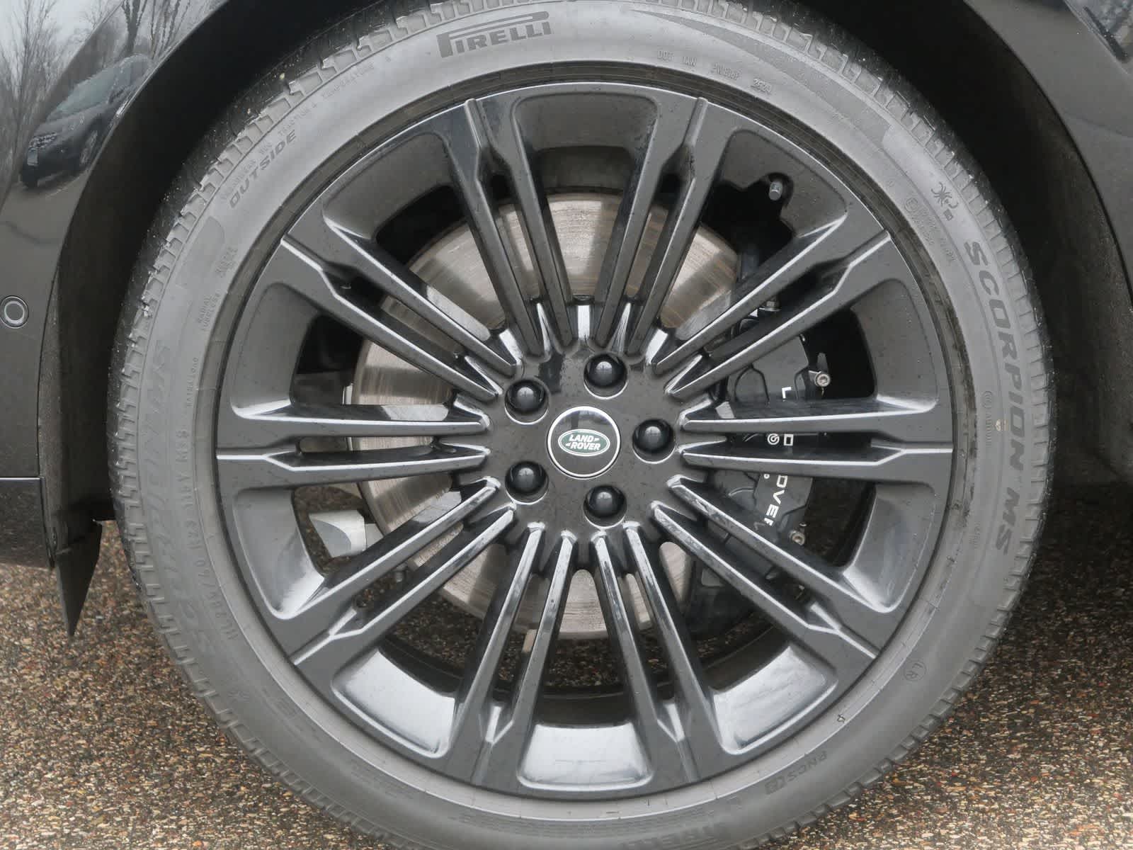 Thumbnail: 2025 Land Rover Range Rover - 7