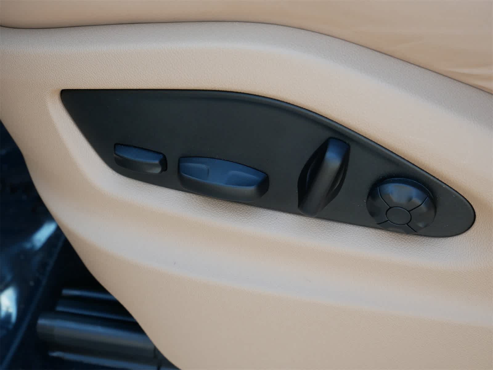 2022 Porsche Cayenne Base 13