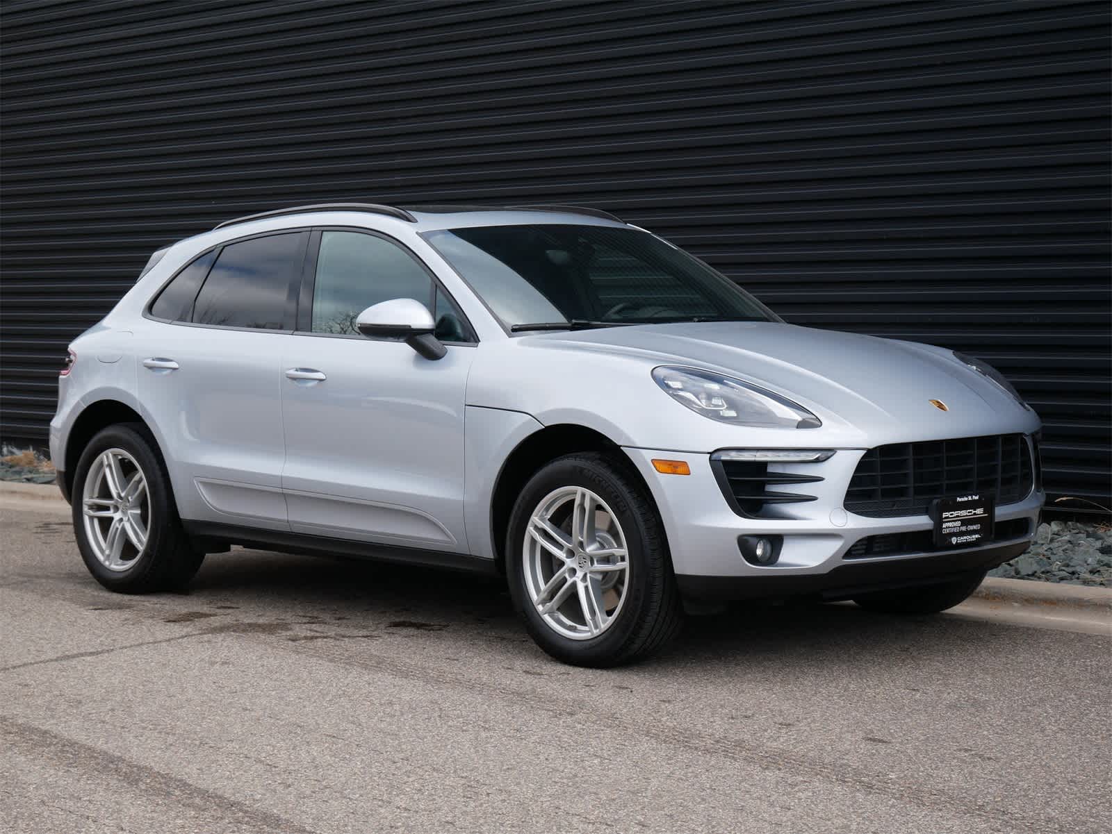 Thumbnail: 2018 Porsche Macan - 27