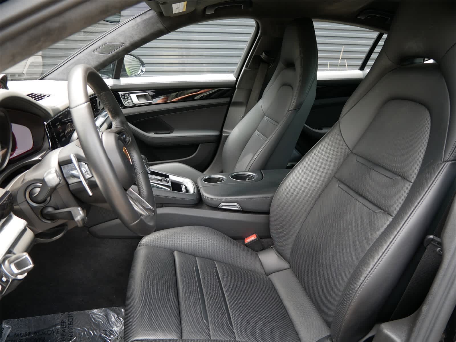 Thumbnail: 2021 Porsche Panamera - 5