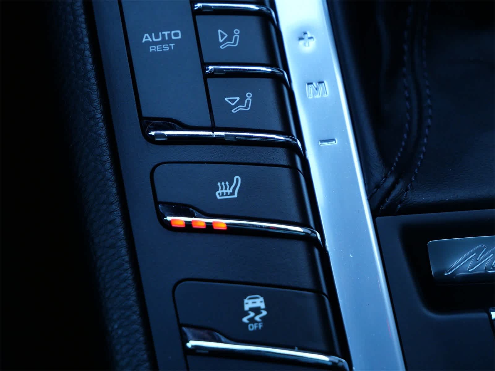 Thumbnail: 2021 Porsche Macan - 28