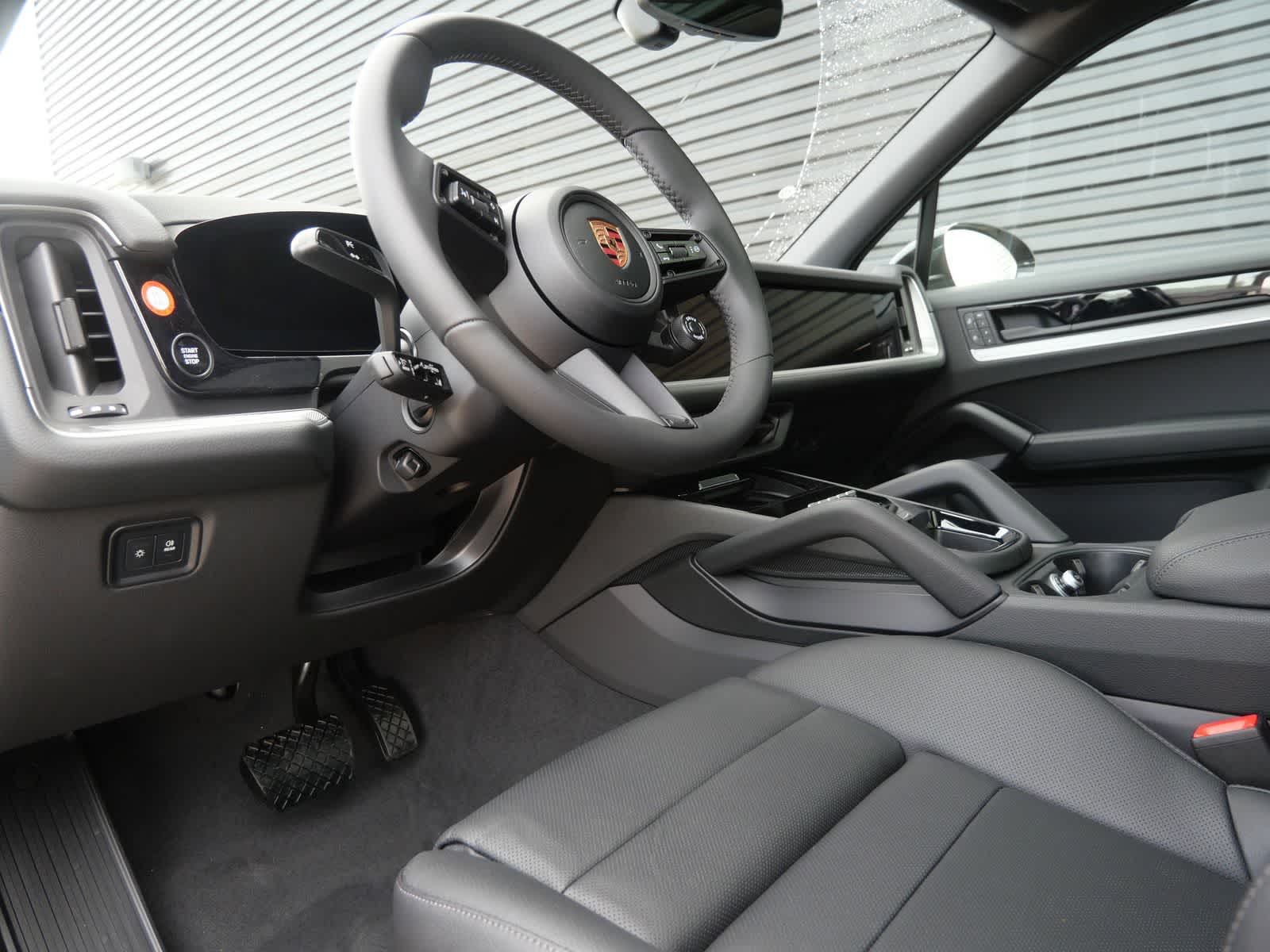 Thumbnail: 2026 Porsche Cayenne - 4