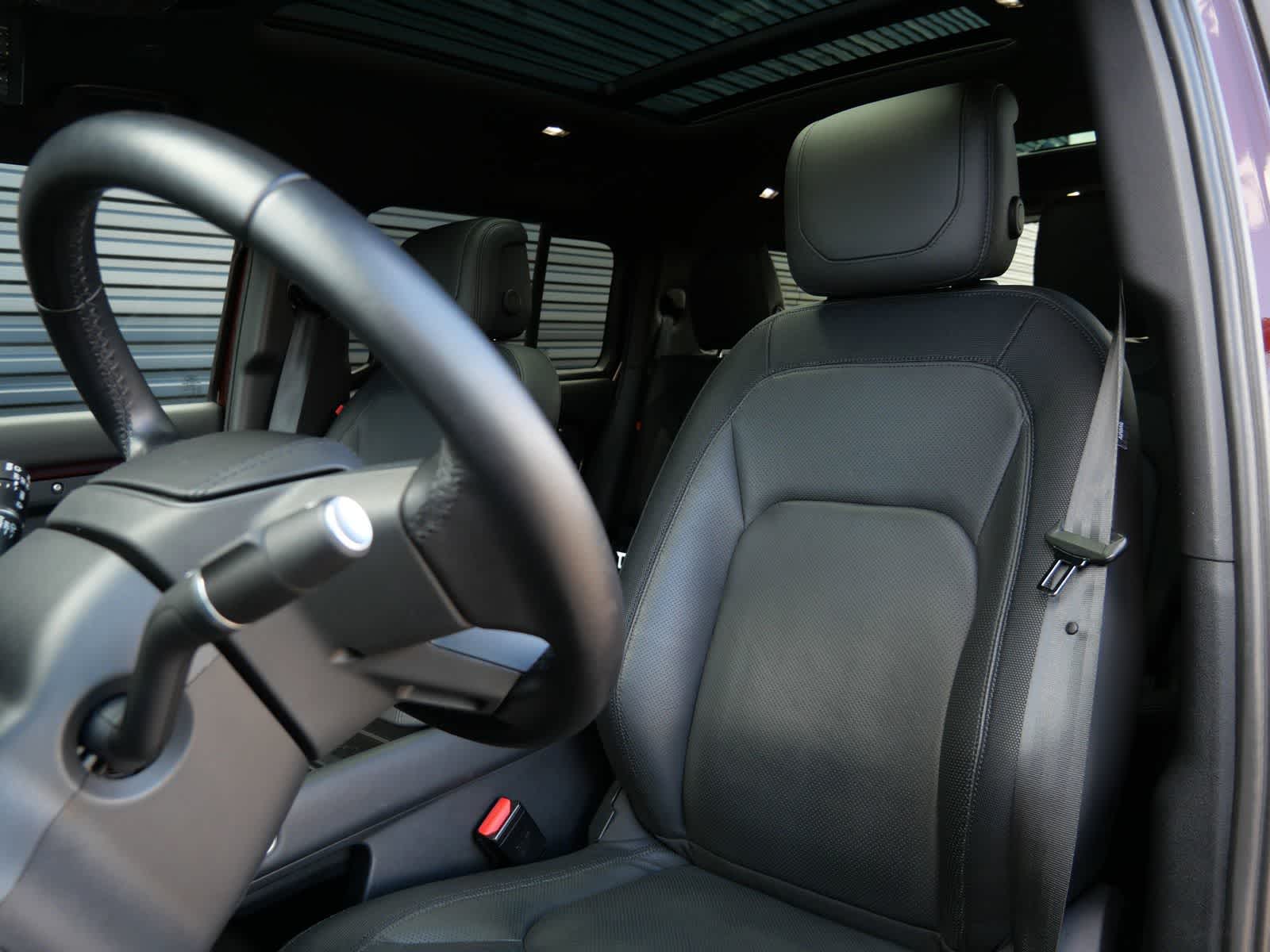 Thumbnail: 2024 Land Rover Defender - 6