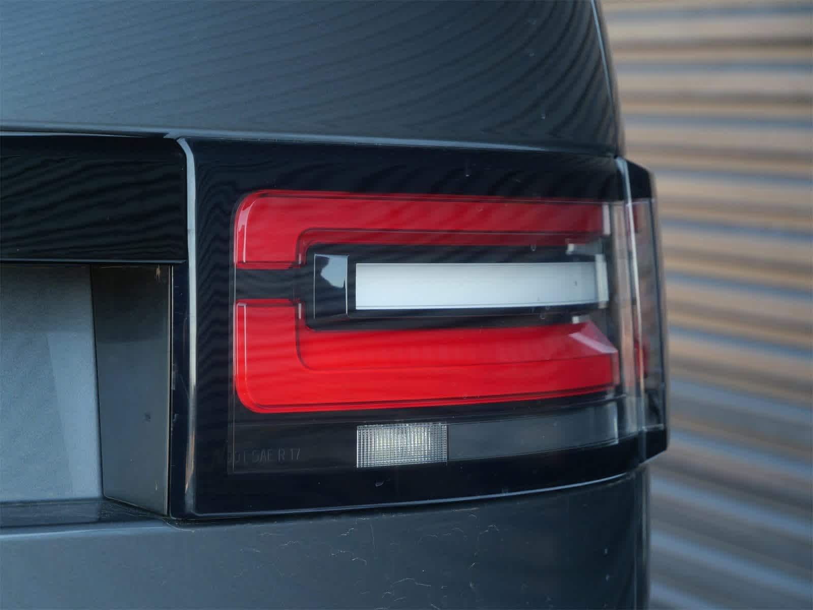 Thumbnail: 2018 Land Rover Discovery - 8