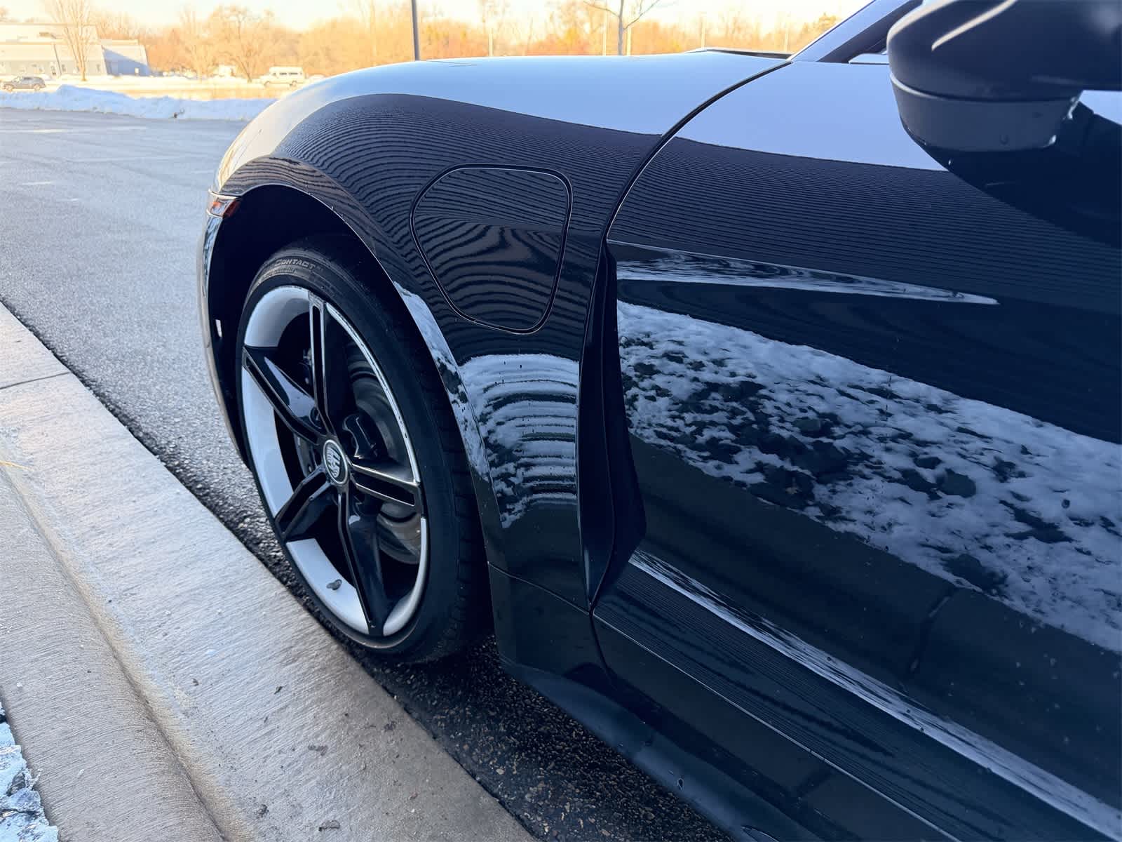 Thumbnail: 2021 Porsche Taycan - 29