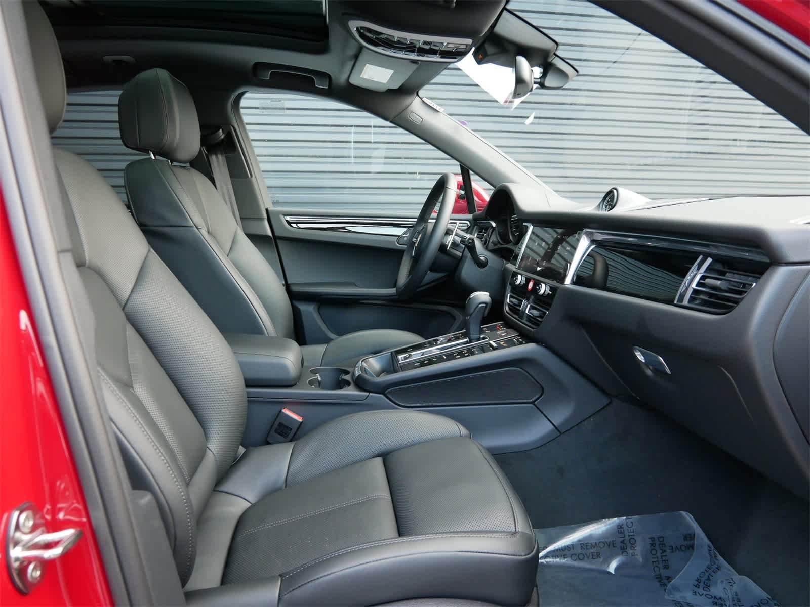 Thumbnail: 2026 Porsche Macan - 26