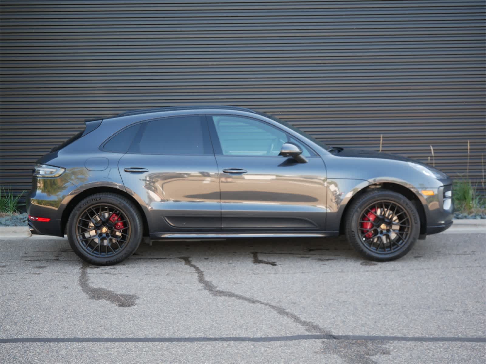 Thumbnail: 2021 Porsche Macan - 27