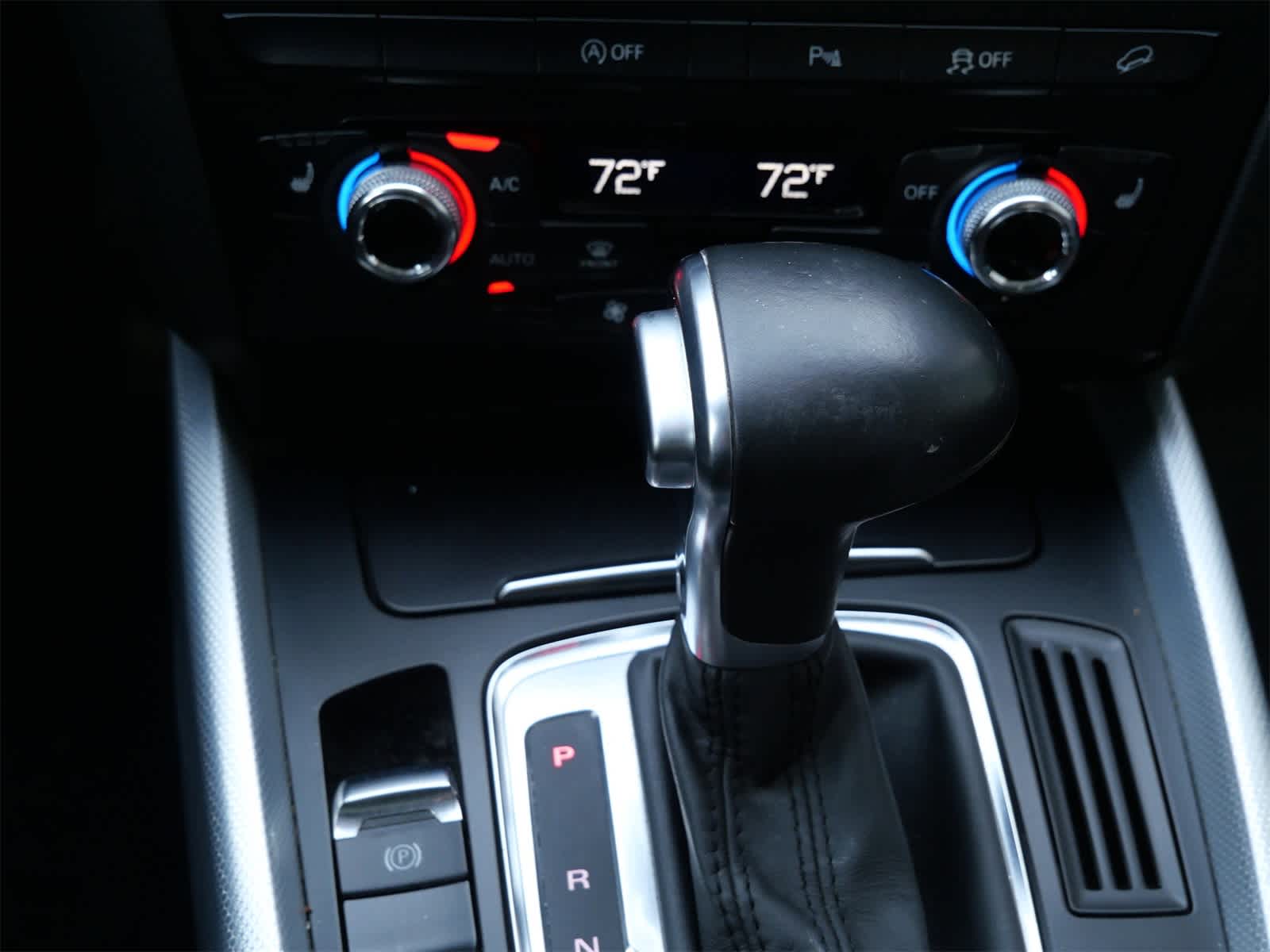 Thumbnail: 2015 Audi Q5 - 15