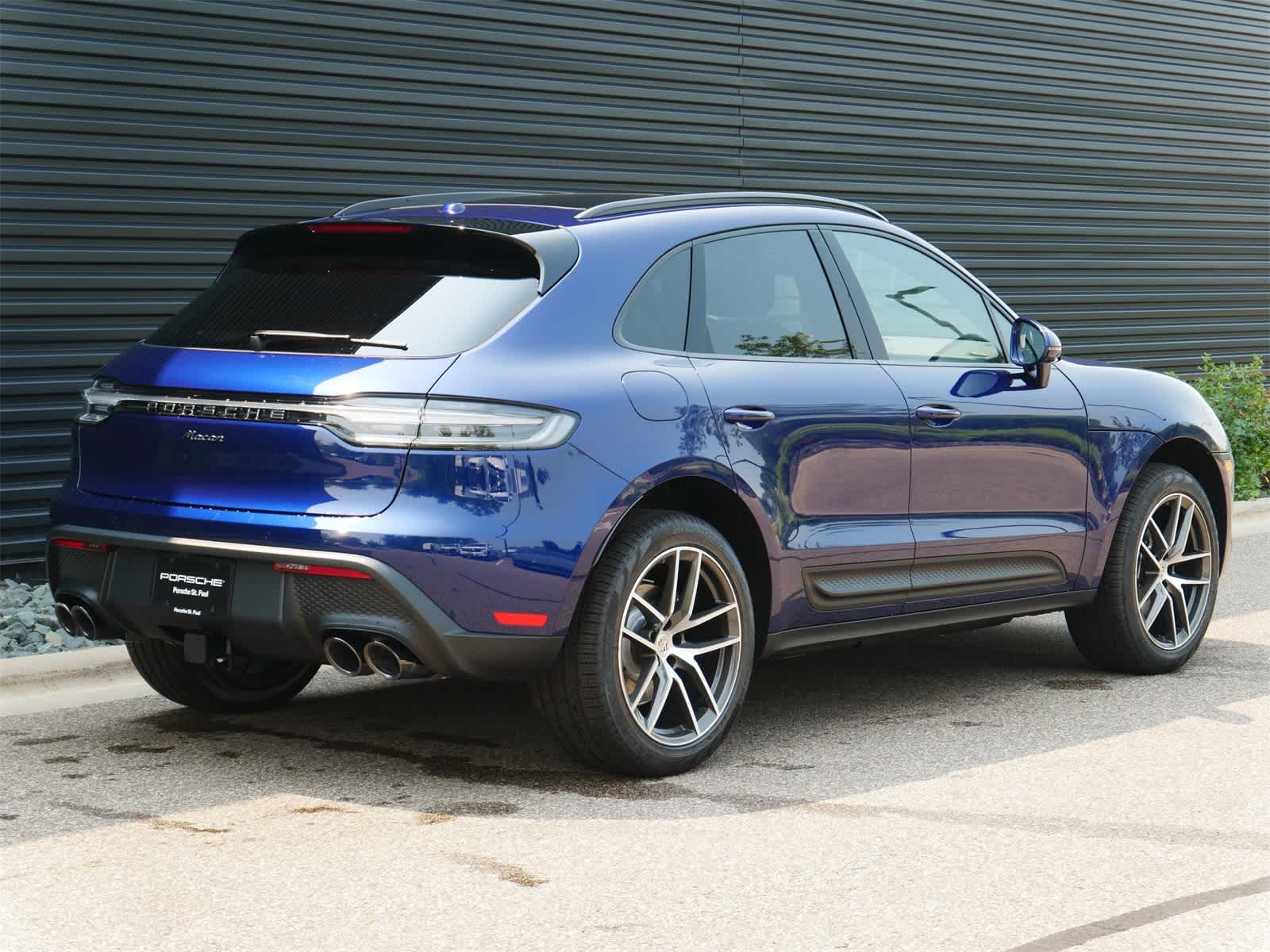 Thumbnail: 2025 Porsche Macan - 23