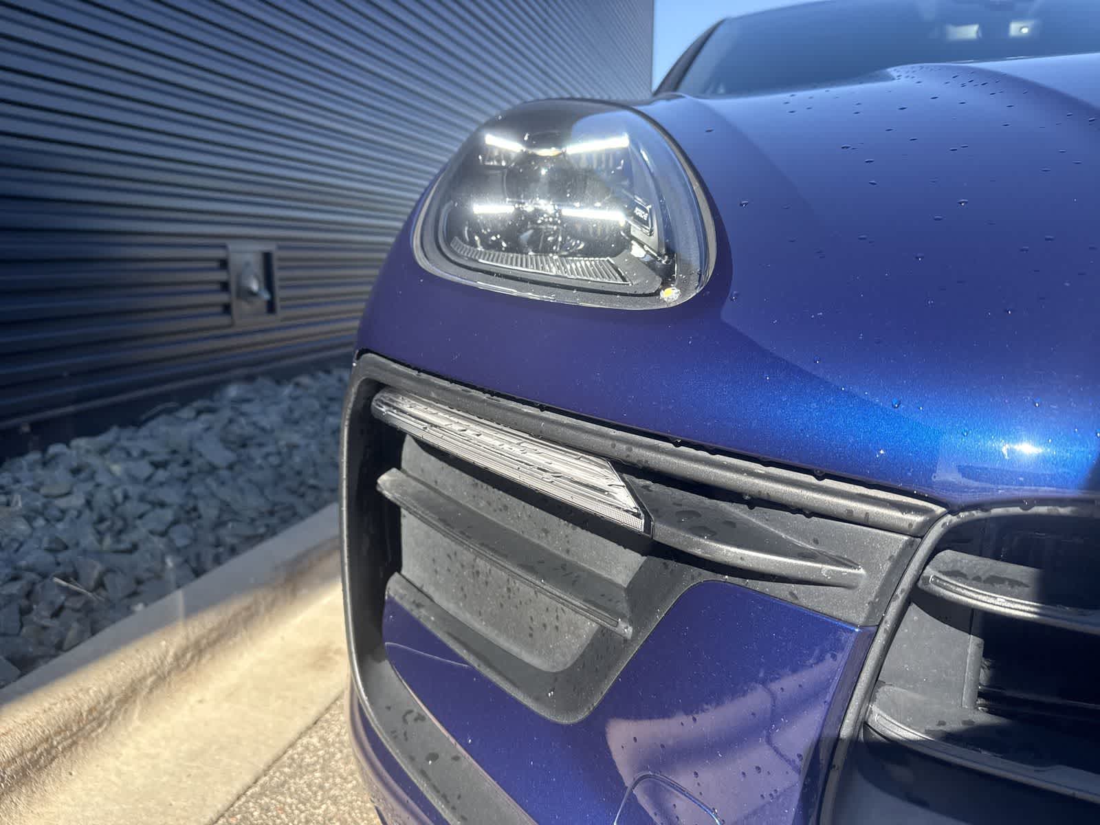 Thumbnail: 2022 Porsche Macan - 42