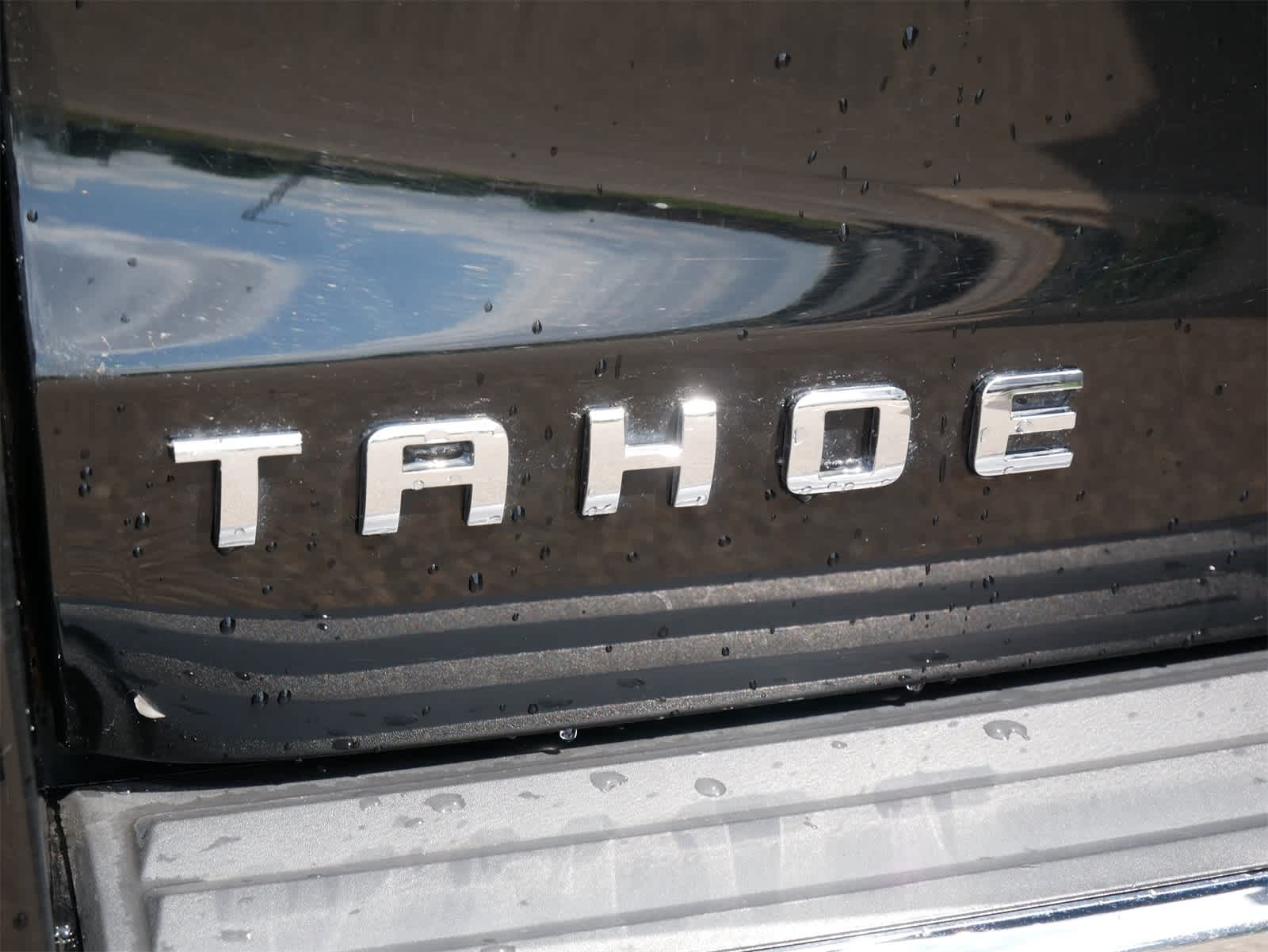 Thumbnail: 2017 Chevrolet Tahoe - 25