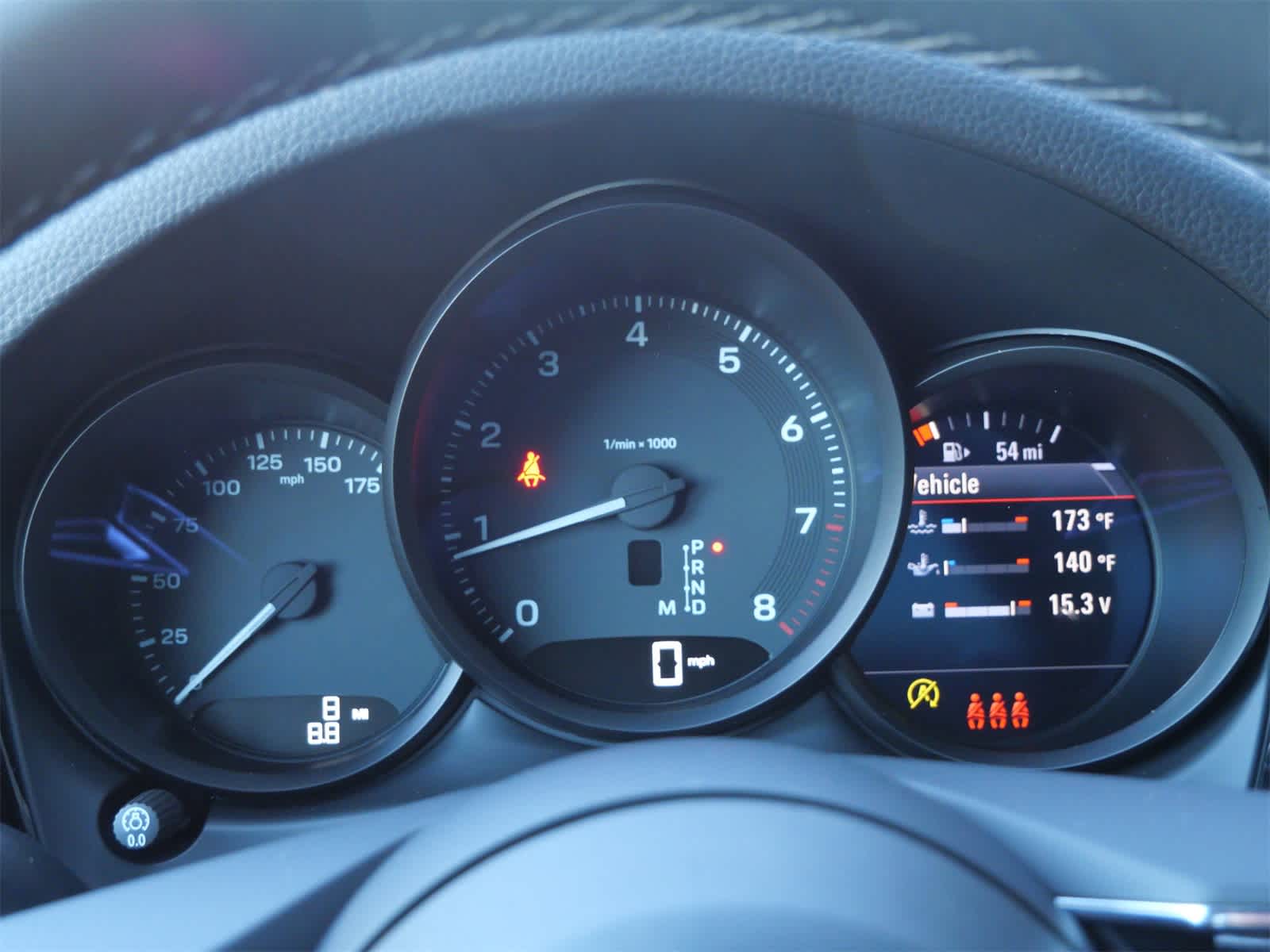 Thumbnail: 2026 Porsche Macan - 20