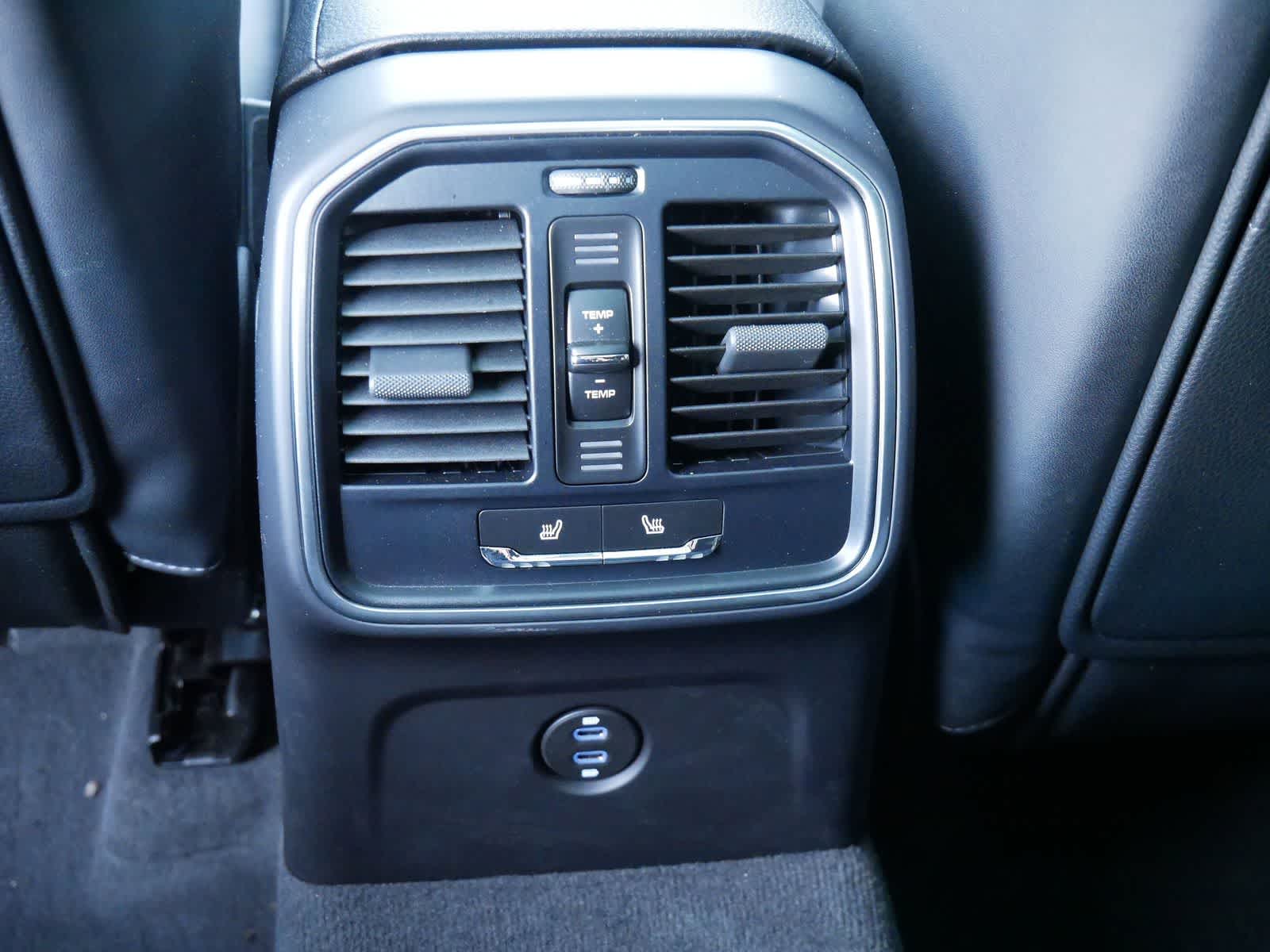 Thumbnail: 2025 Porsche Macan - 13