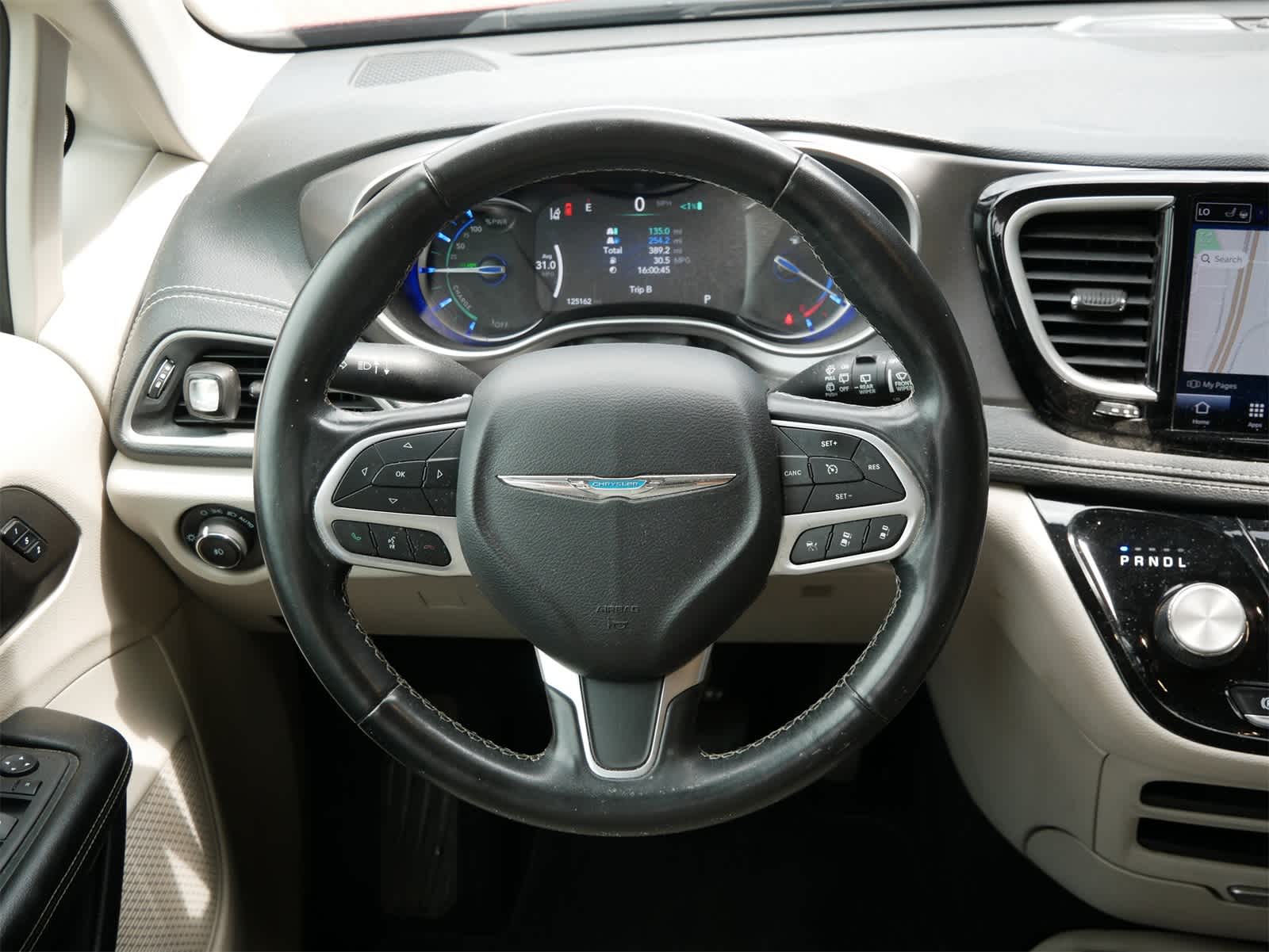 Thumbnail: 2021 Chrysler Pacifica - 10