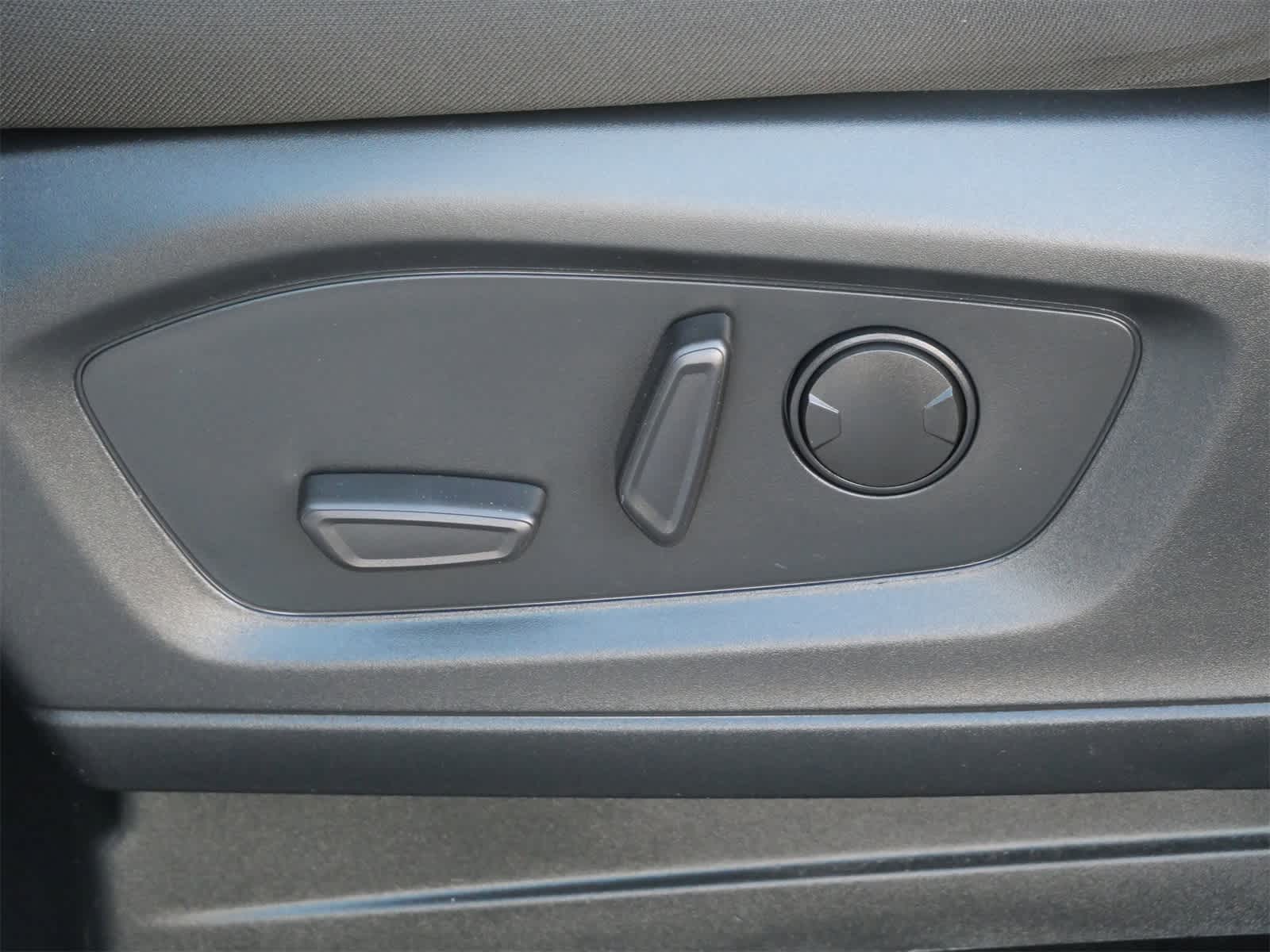 Thumbnail: 2024 Ford Explorer - 10