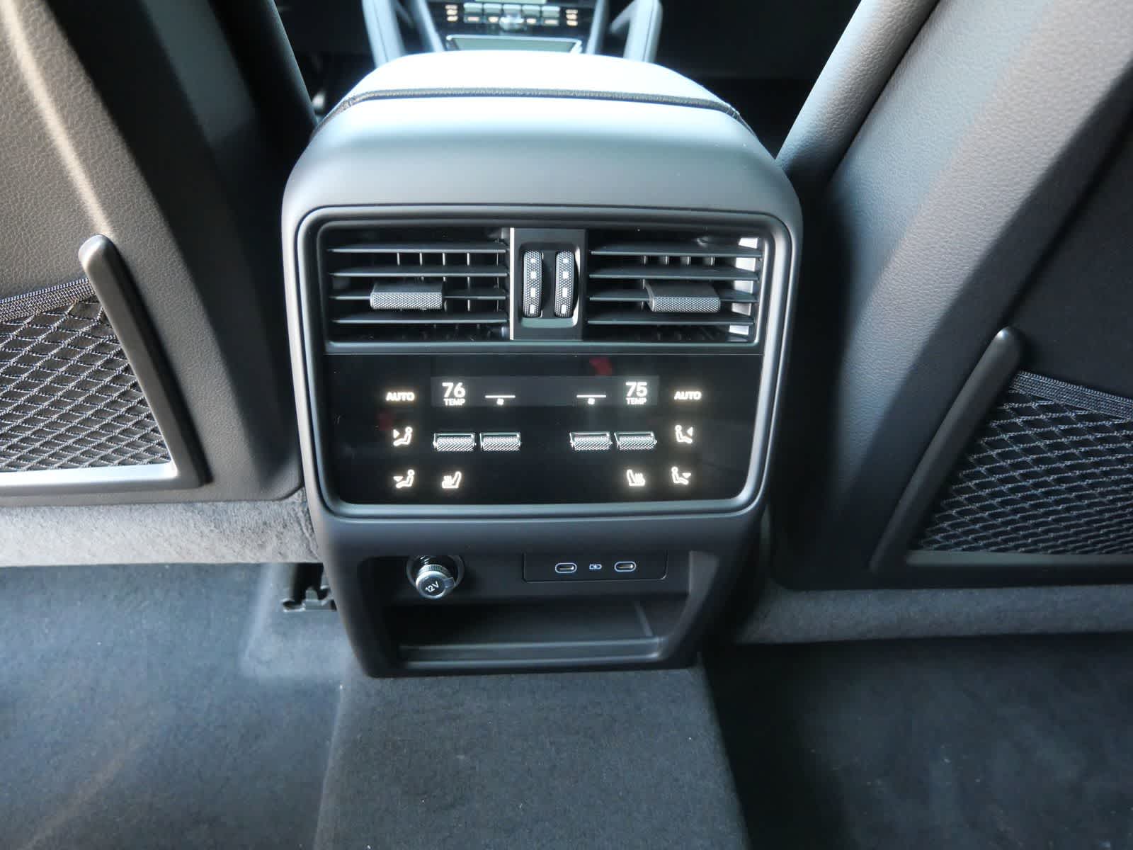 Thumbnail: 2026 Porsche Cayenne - 13