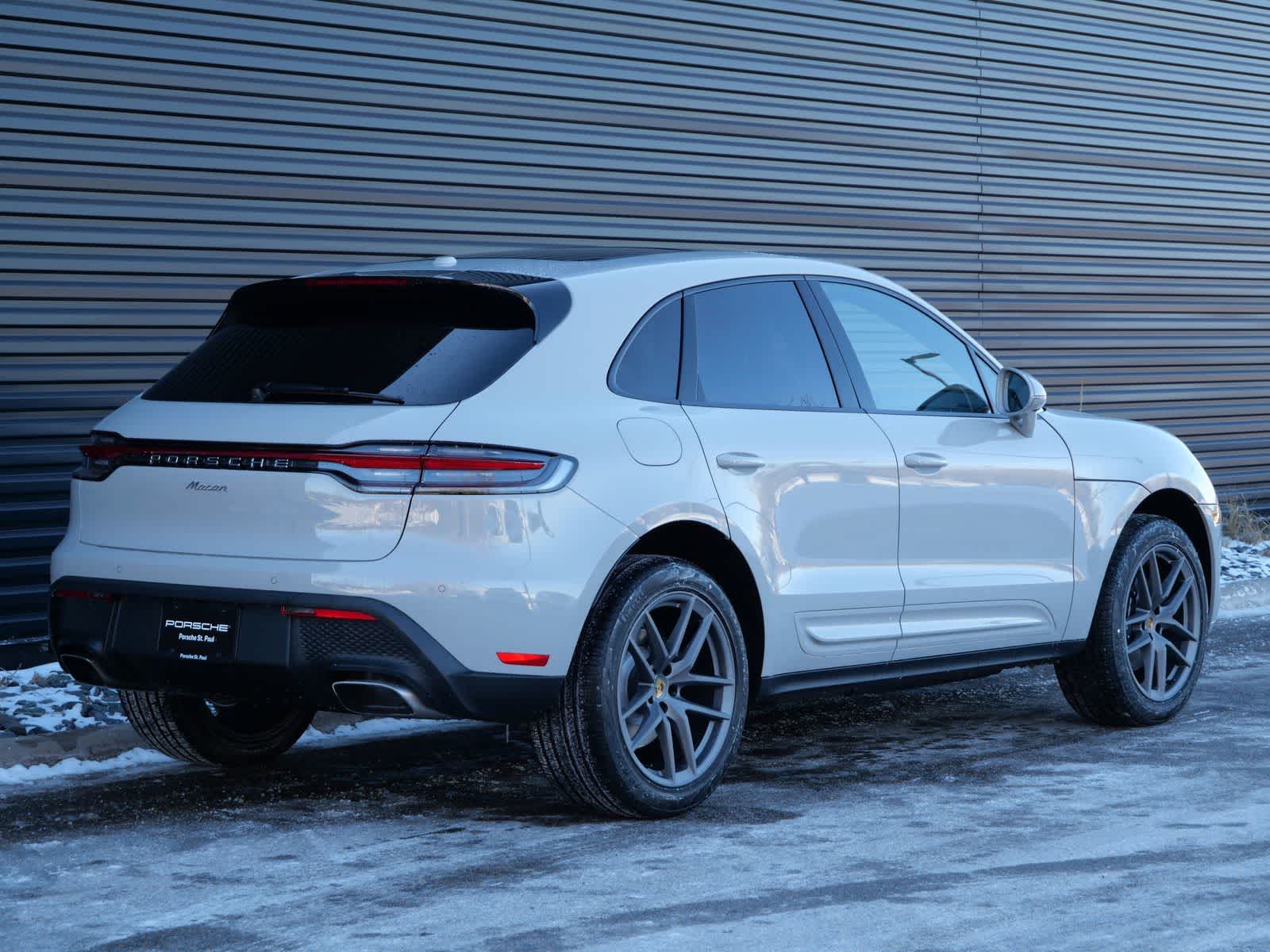 Thumbnail: 2026 Porsche Macan - 26