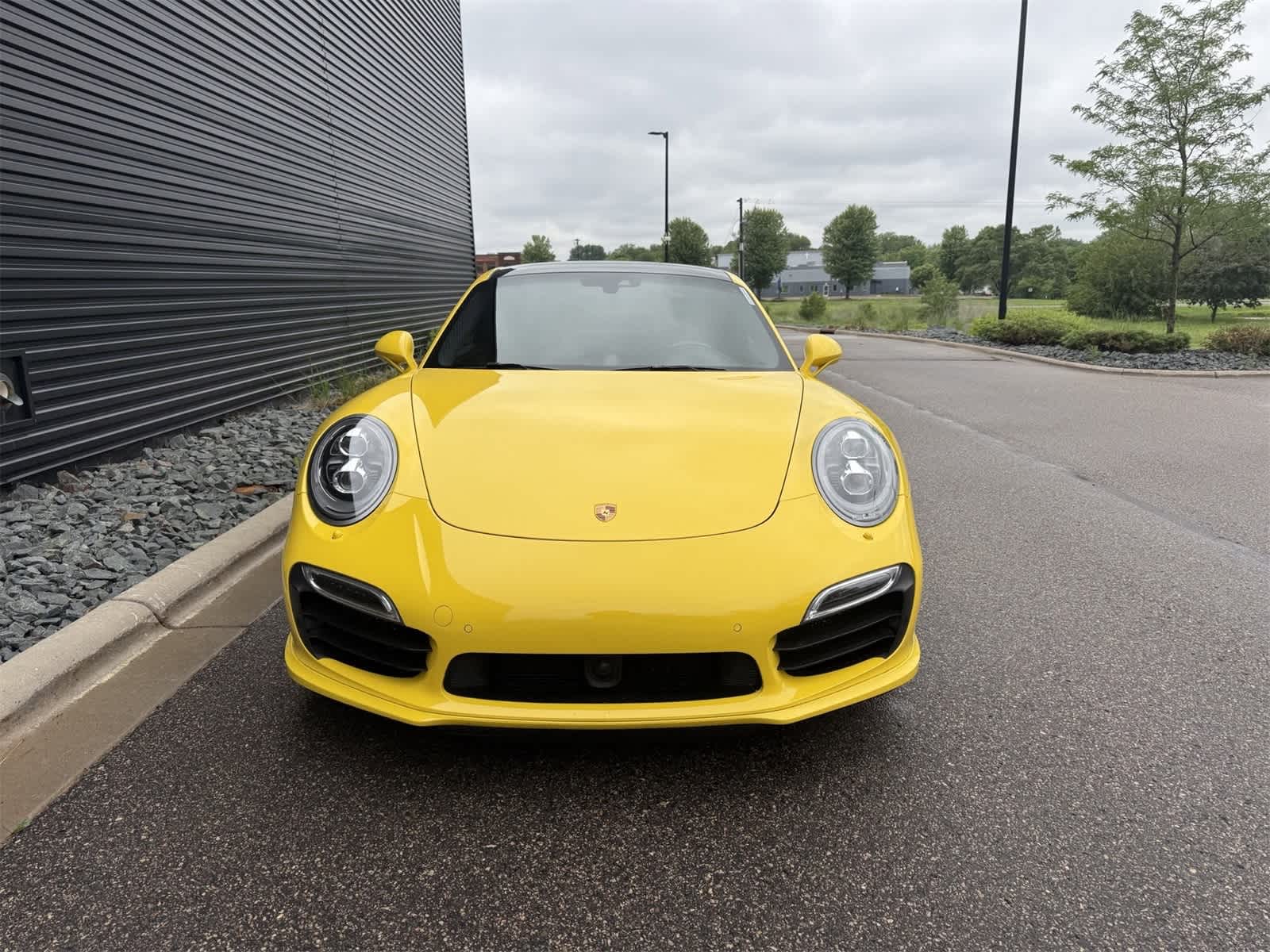2015 Porsche 911 Turbo S 4