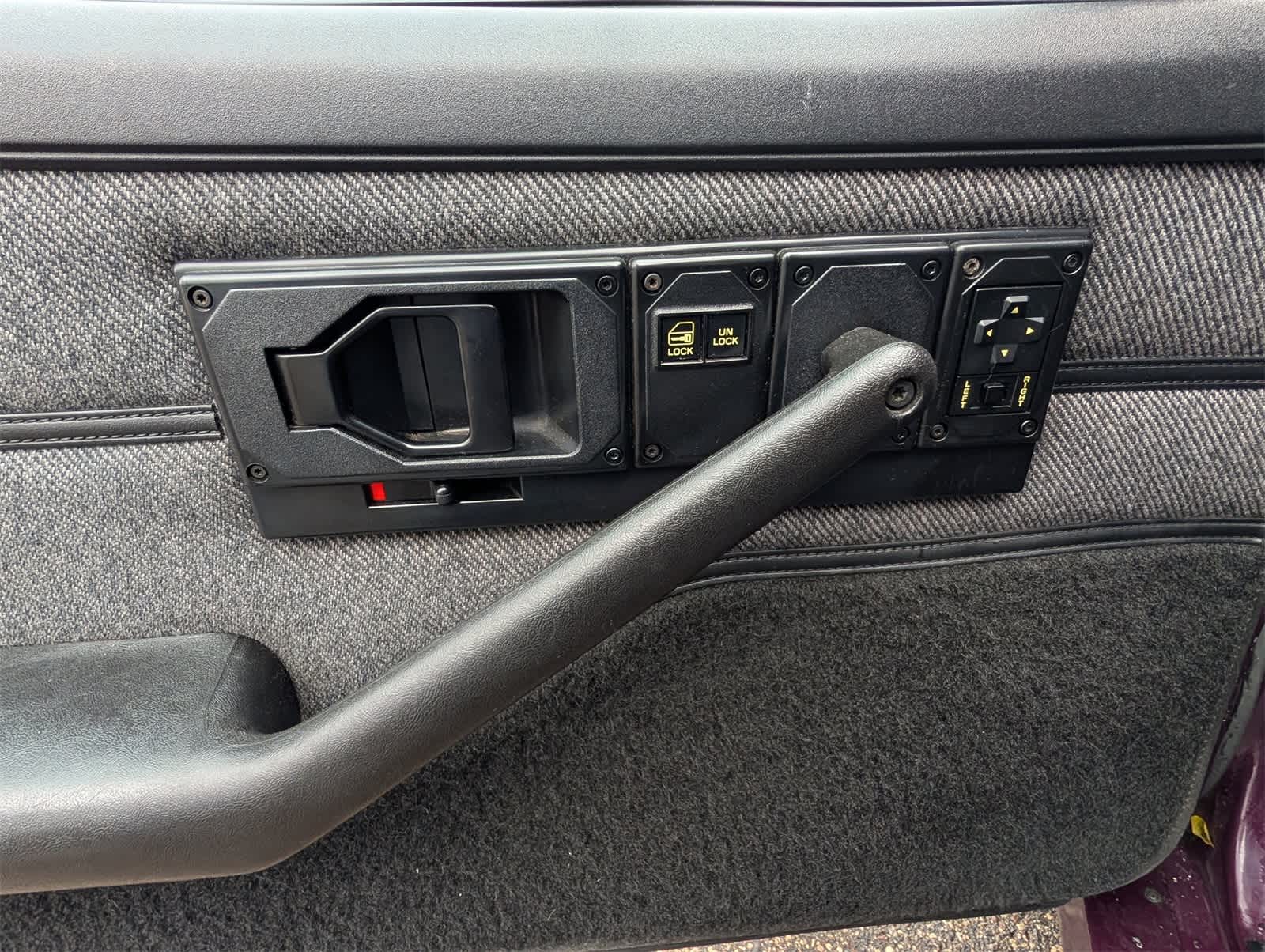 Thumbnail: 1992 Chevrolet Camaro - 6