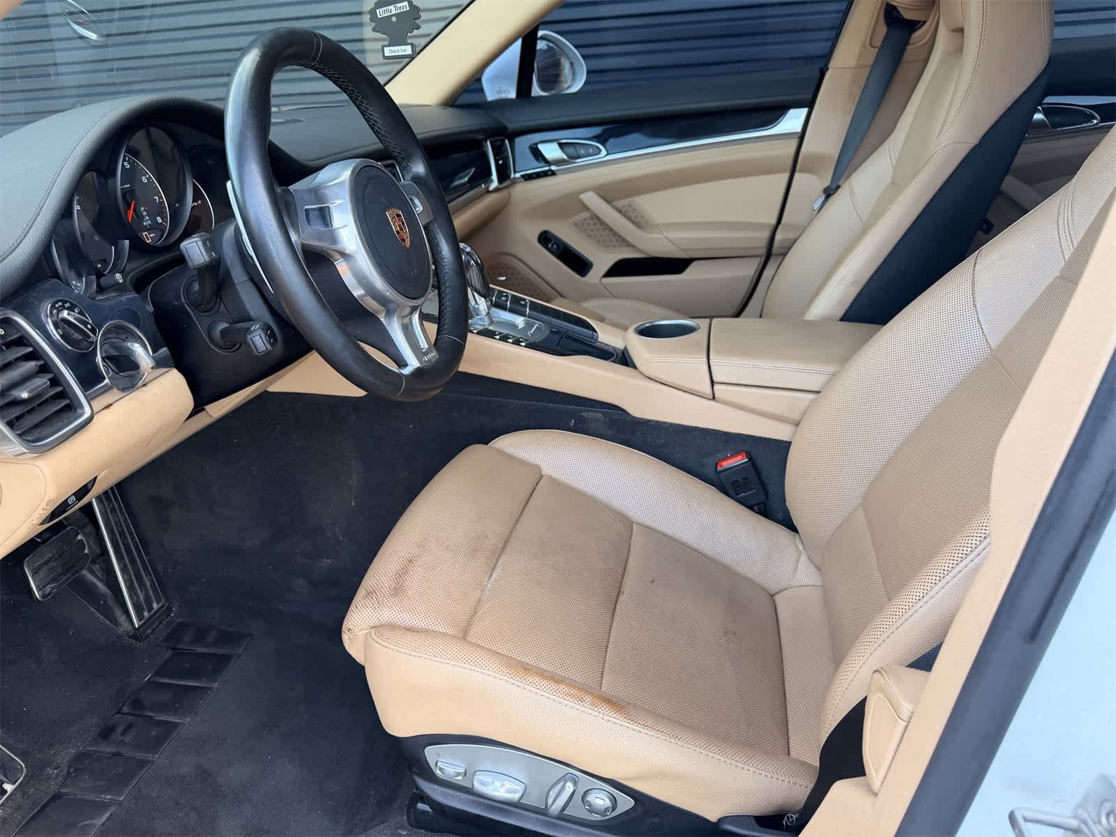 Thumbnail: 2016 Porsche Panamera - 5